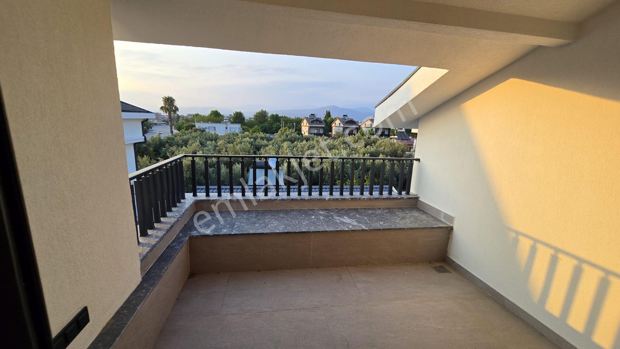 Stop'tan Sahil Kordona Yakın Kiralık Havuzlu Lüx Villa - Görsel 12