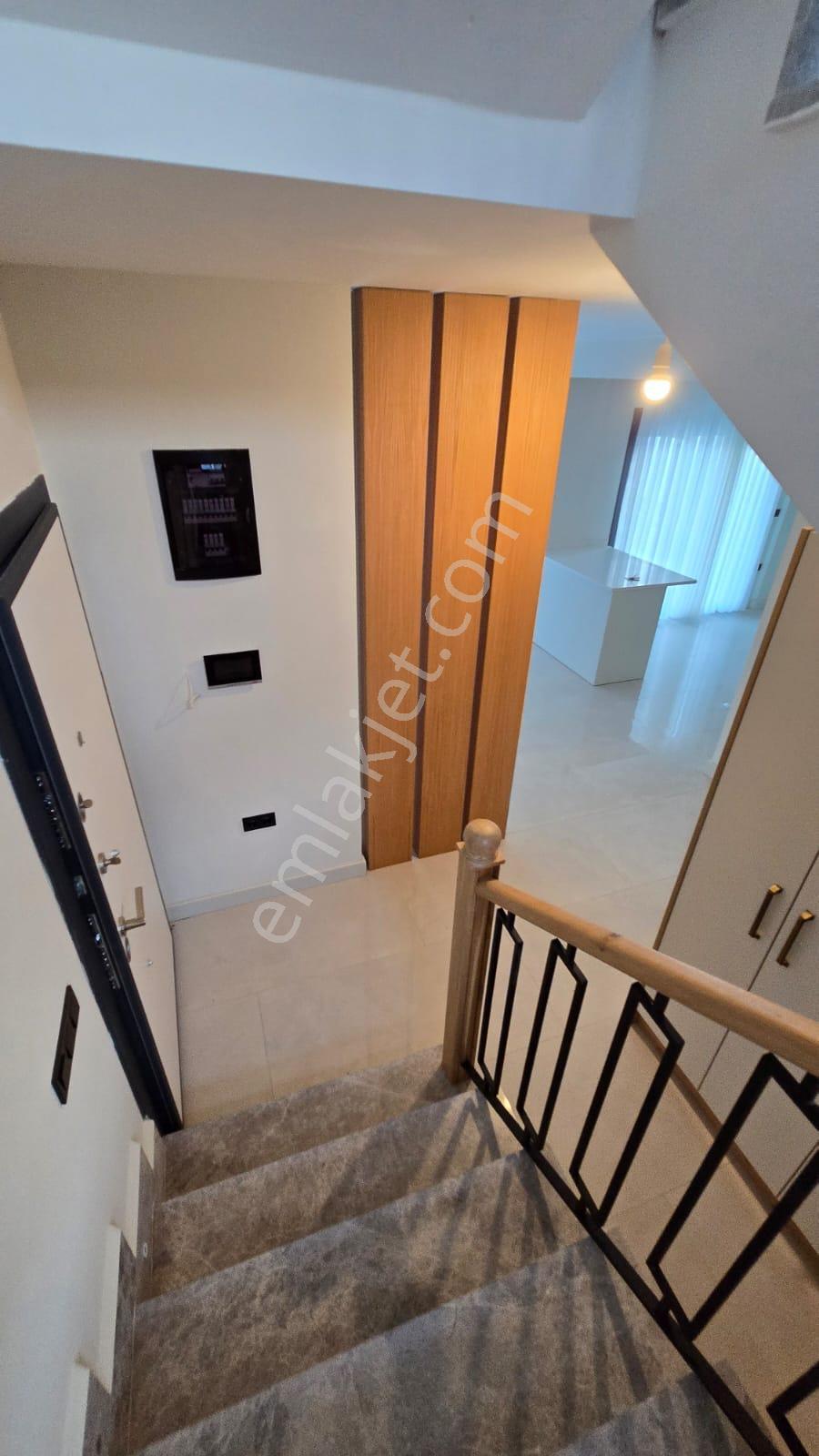 Stop'tan Sahil Kordona Yakın Kiralık Havuzlu Lüx Villa - Görsel 11