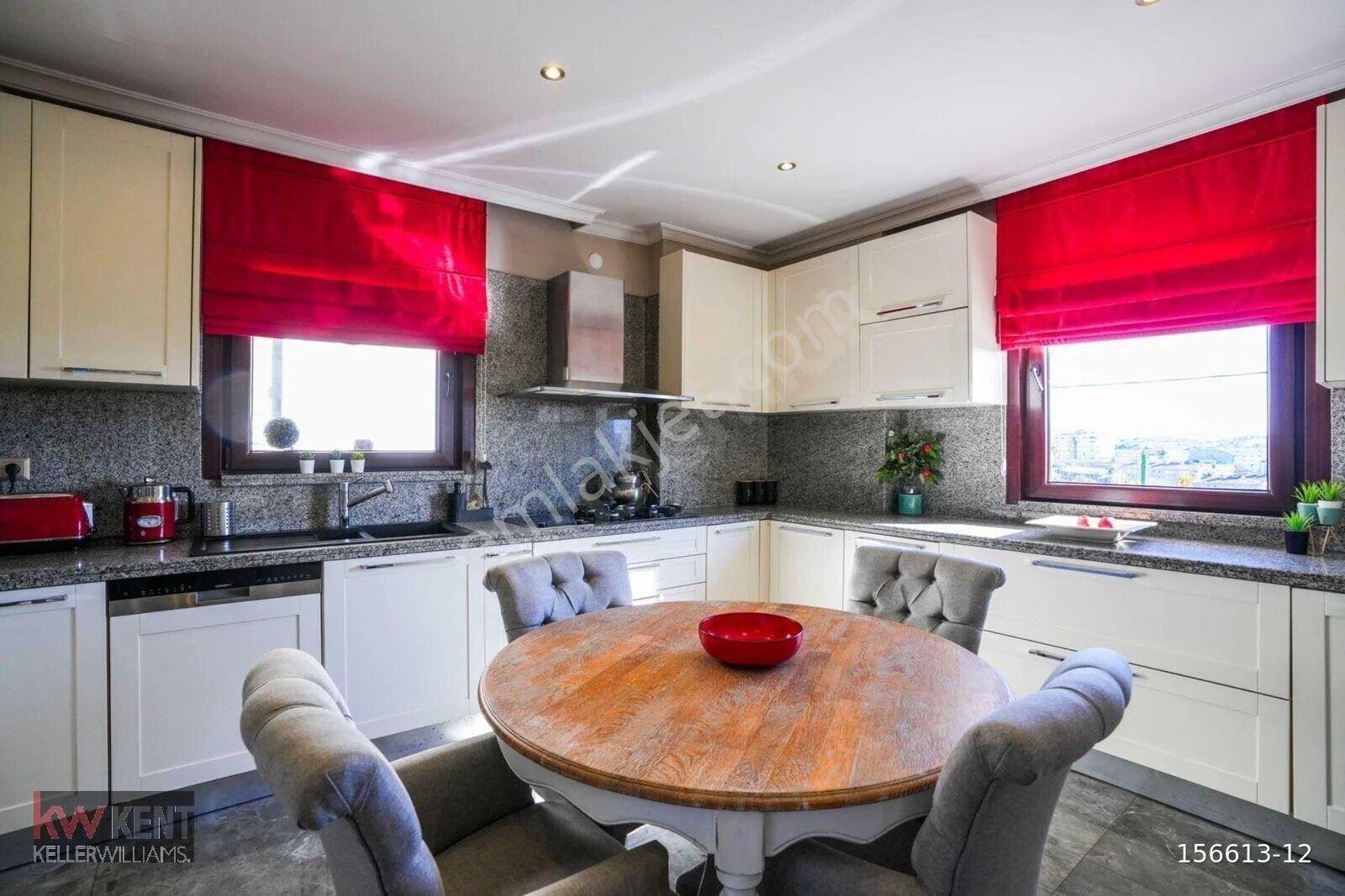 Kw Çiğdem Çekmeköy Merkez Mah. 7+2 /jakuzi Ve Sauna/ Lüks Villa - Görsel 30