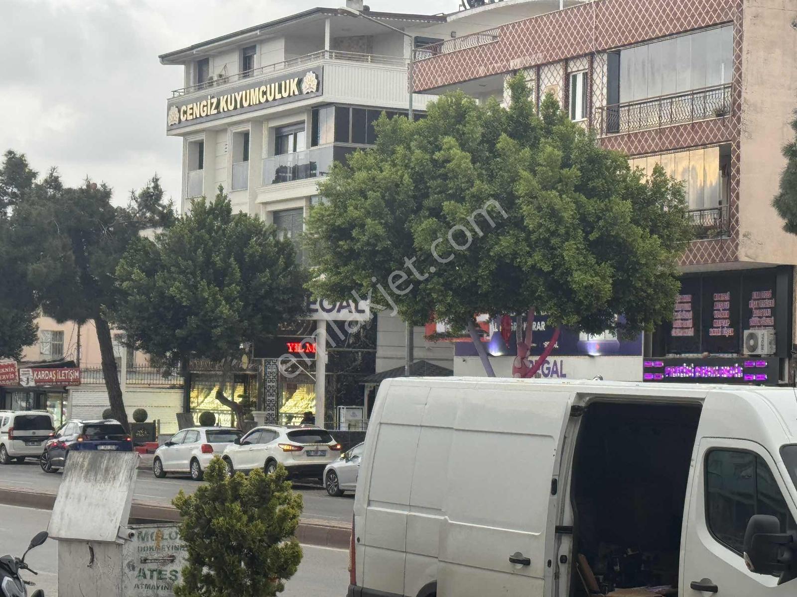 Satılık Ticari 3 Katlı Dükkan Mağaza İş Yeri -takasa Açık - Görsel 13