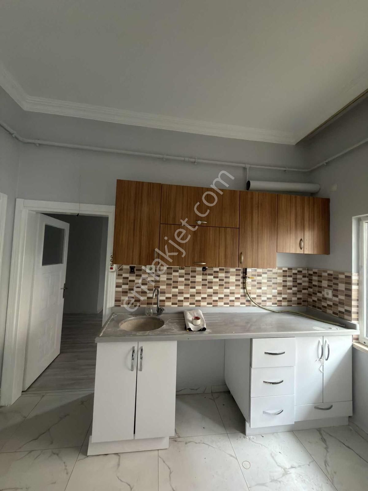 Doğu Gayrimenkulden Merkezi Yerde Kiralık 3+0 Giriş Katı - Görsel 8