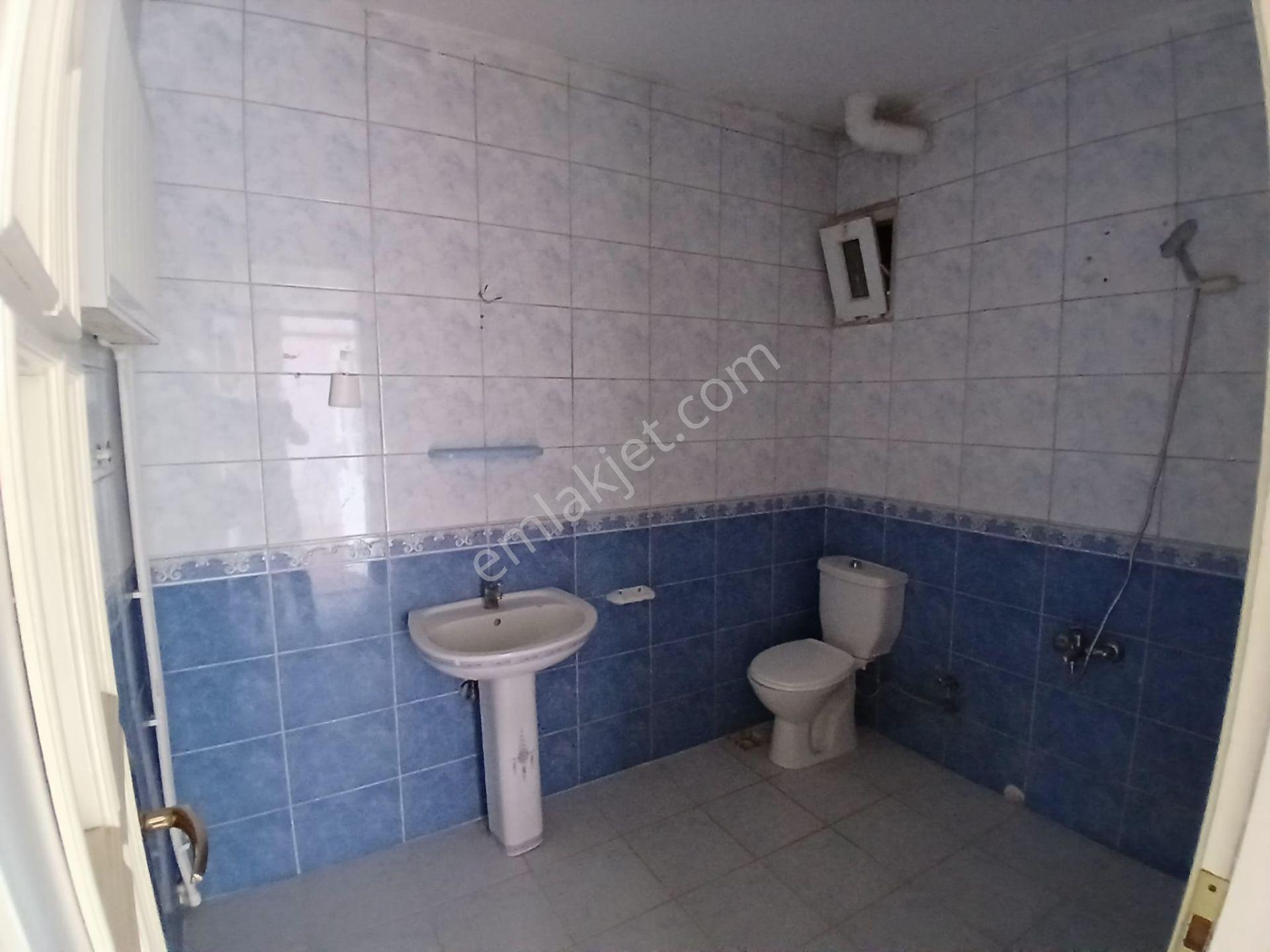 Akçay Emlak'tan Akşehir Çarşı Merkezde Nasreddin İlkokulu Yanında Ara Kat Kiralık 3+1 Daire - Görsel 22