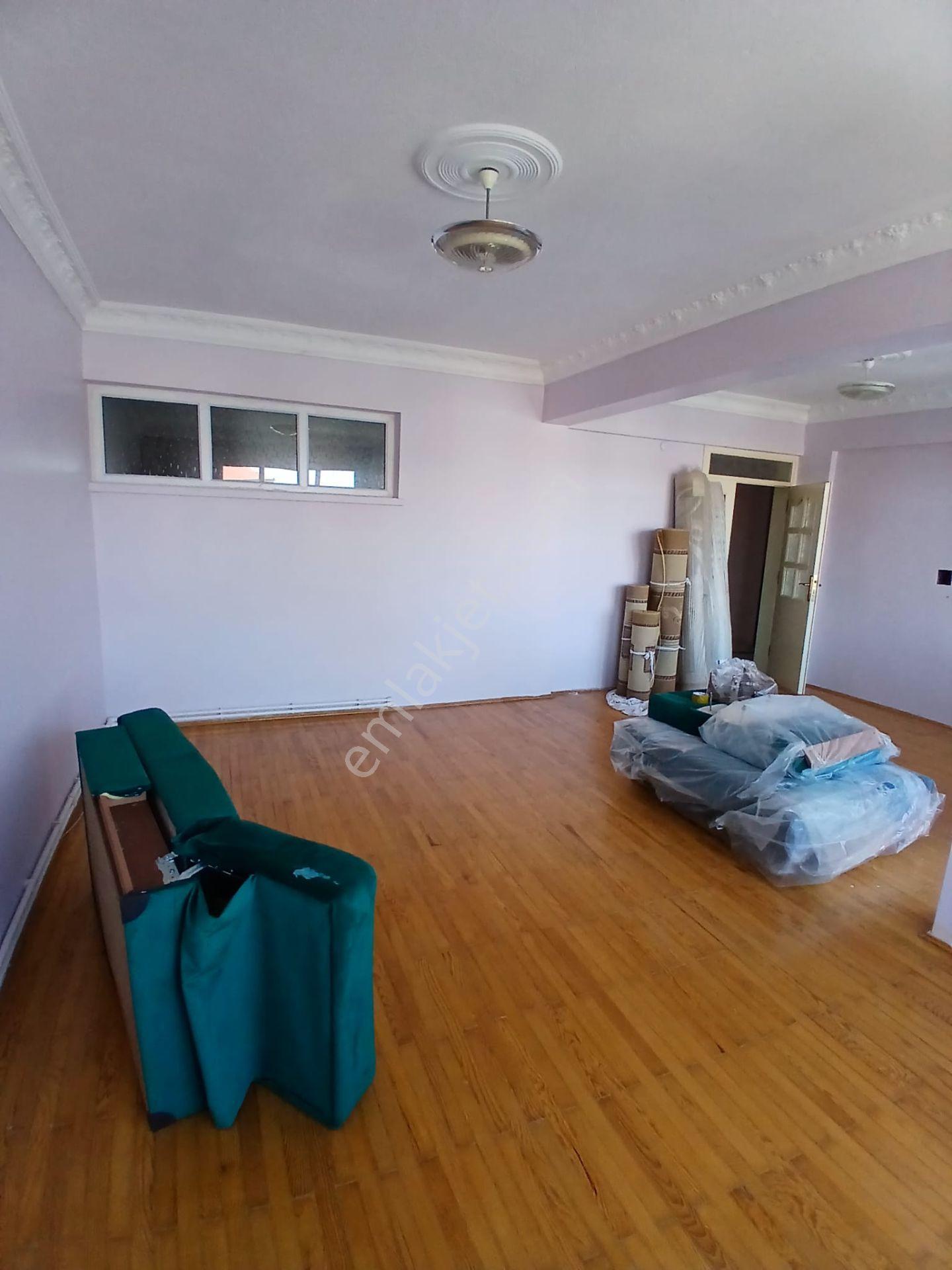 Akçay Emlak'tan Akşehir Çarşı Merkezde Nasreddin İlkokulu Yanında Ara Kat Kiralık 3+1 Daire - Görsel 7