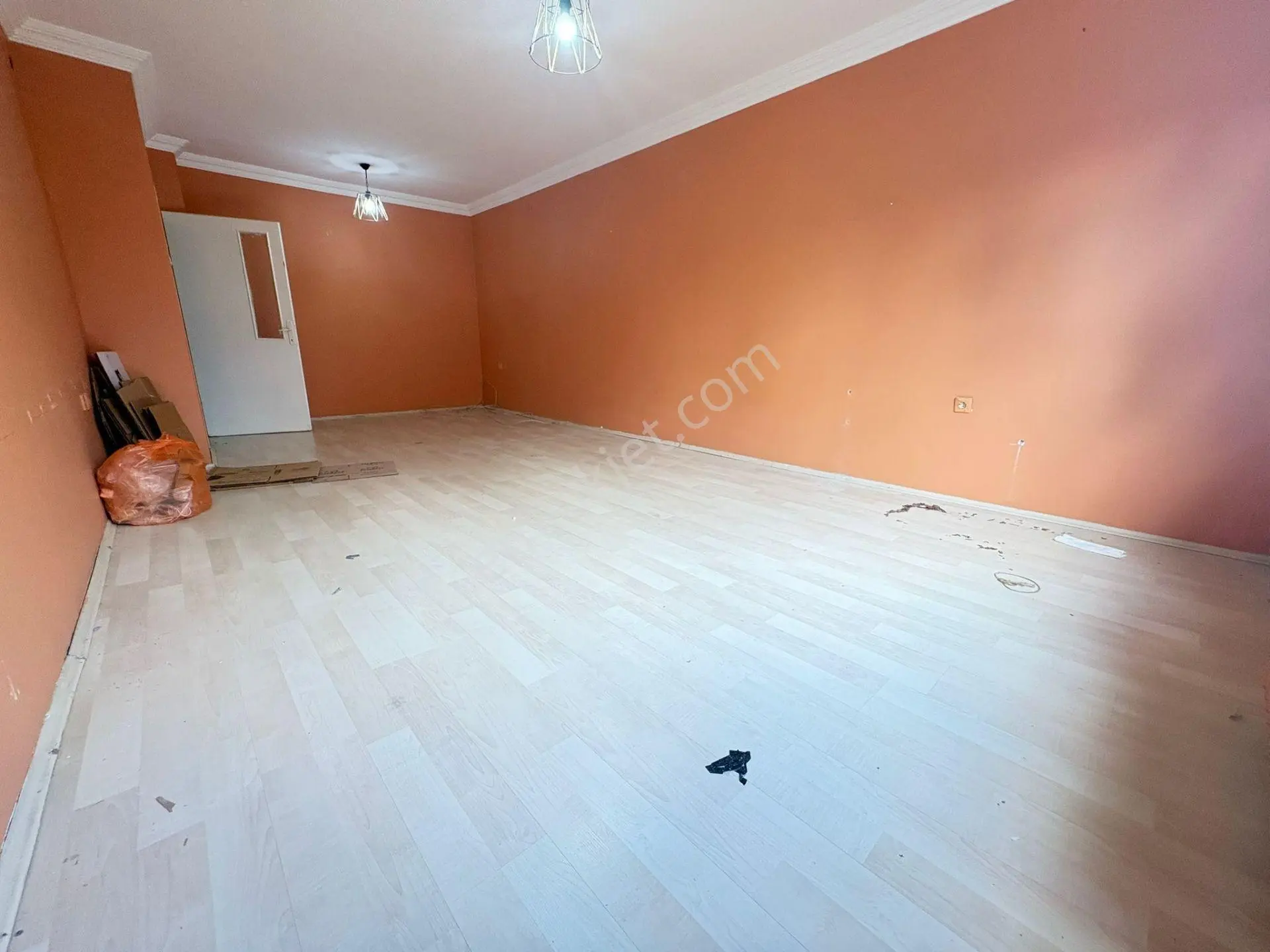 Göral Emlak 2+1 Boş Polis Evi Arkası Vadi Bilokların Da Orta Kat Dikmen Vadisi Manzaralı - Görsel 2