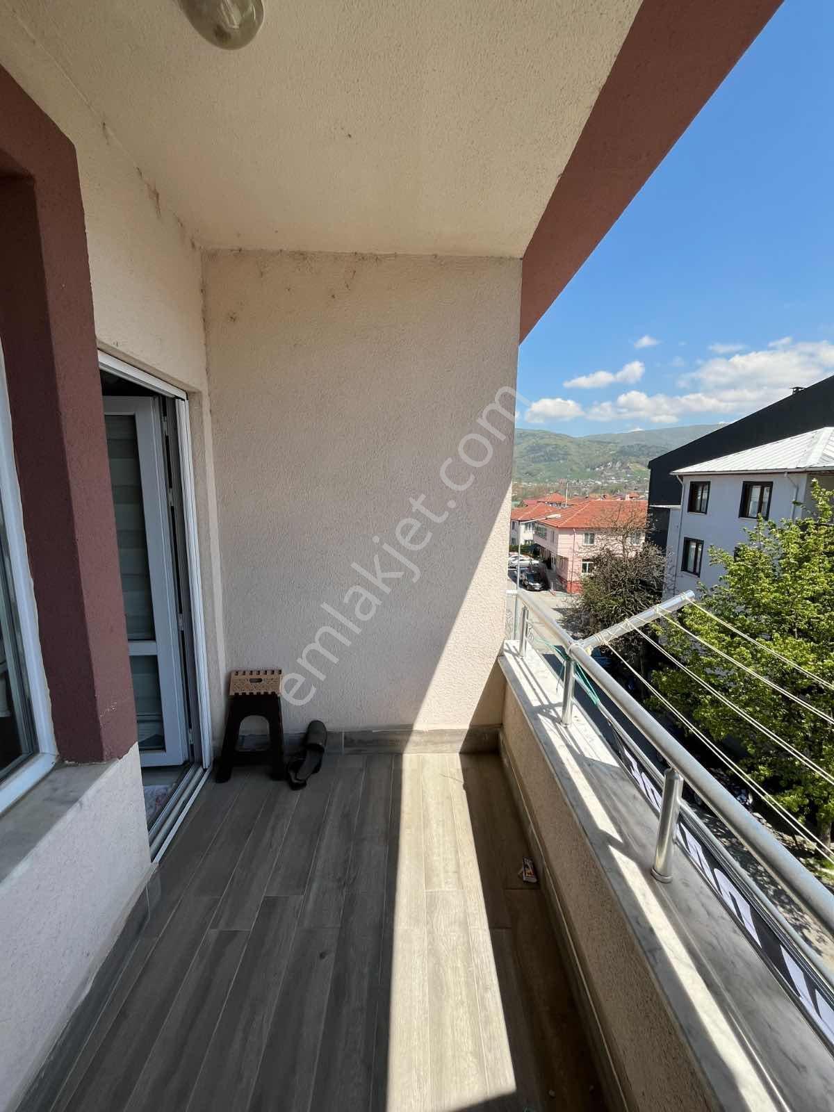Ruşen Aydın Gayrimenkul'den Kaynaşlı Merkezde Satılık Daire - Görsel 33