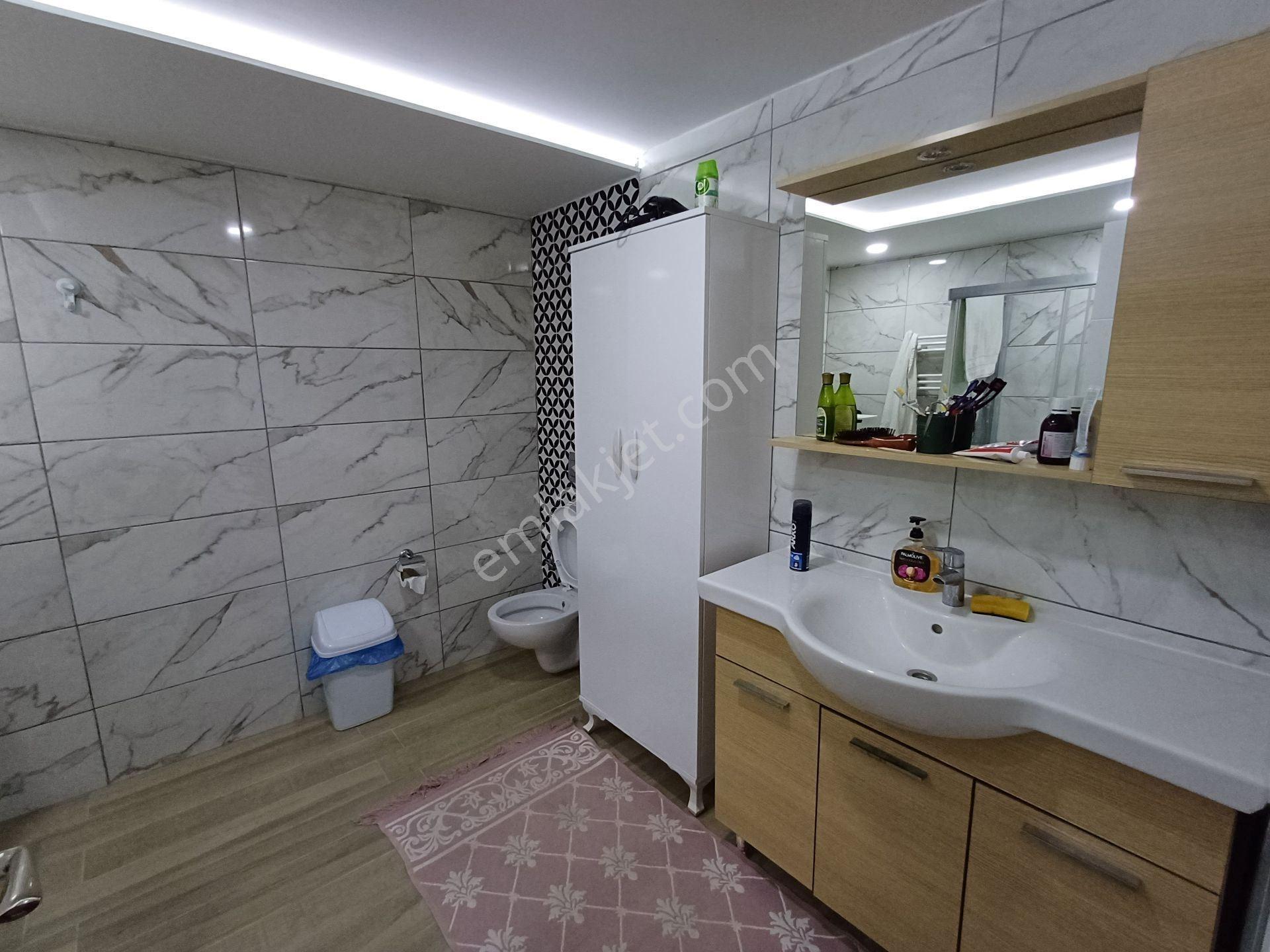 Kuşadası Merkeze Yakın Ful Eşyalı Yıllık Kiralık Dubleks Daire - Görsel 10
