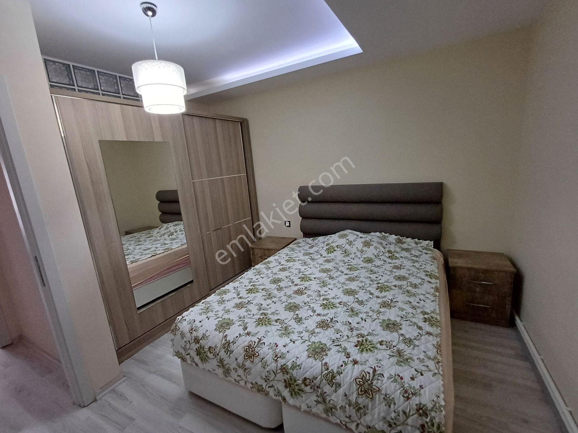 Kuşadası Merkeze Yakın Ful Eşyalı Yıllık Kiralık Dubleks Daire - Görsel 14