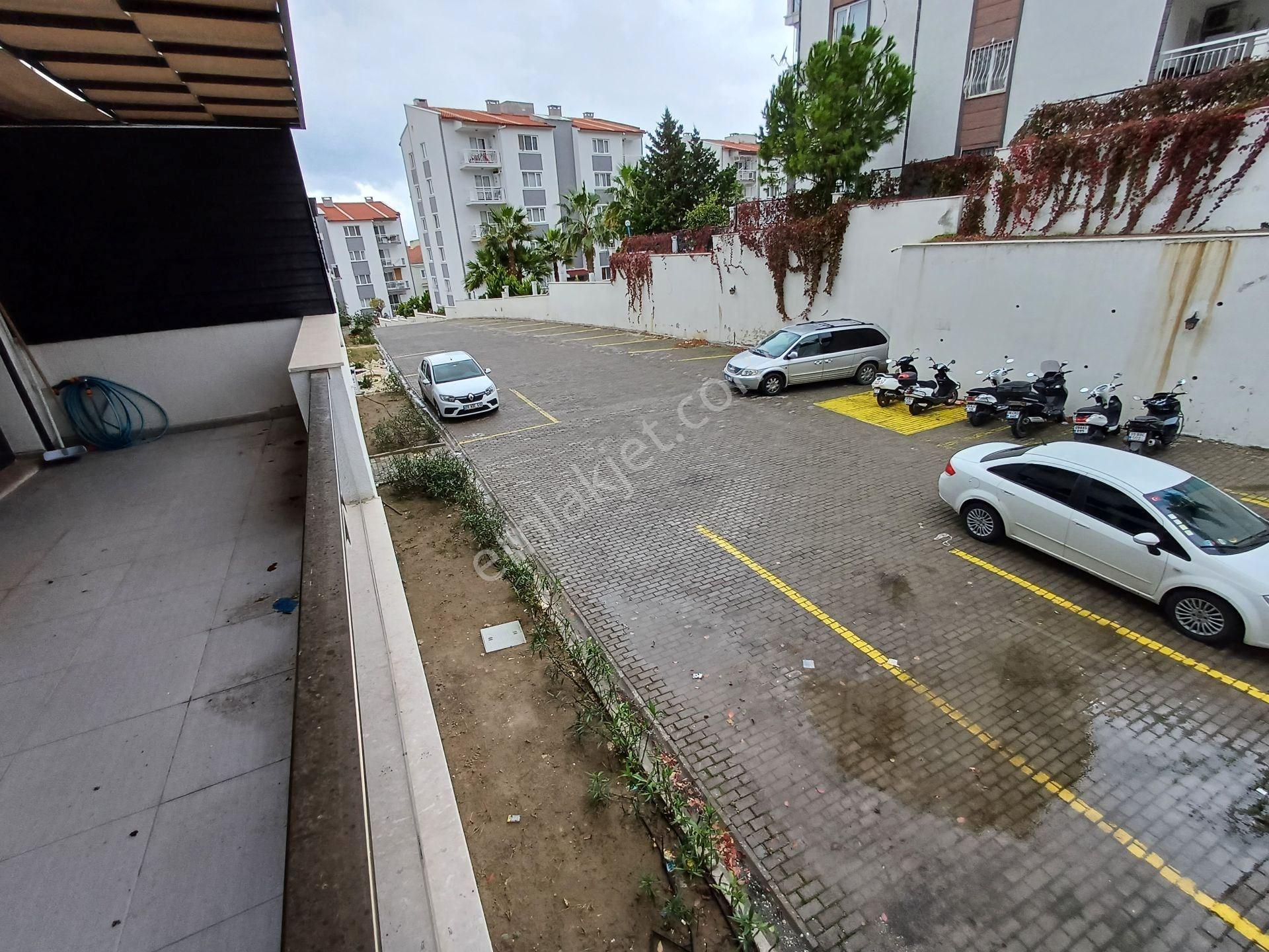 Kuşadası Merkeze Yakın Ful Eşyalı Yıllık Kiralık Dubleks Daire - Görsel 25