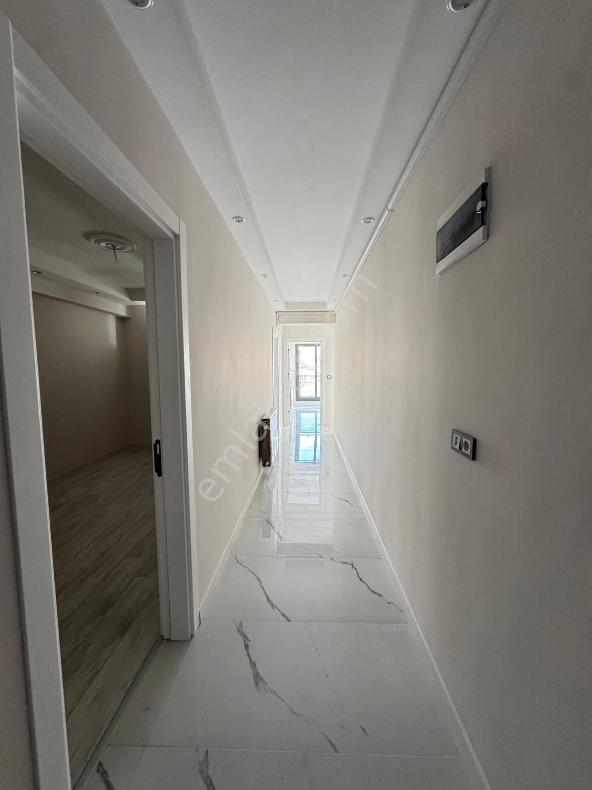 Zeki Emlak'tan Muradiye İstasyon Civ 2+1k.mutfak Ara Kat Kiralık - Görsel 22
