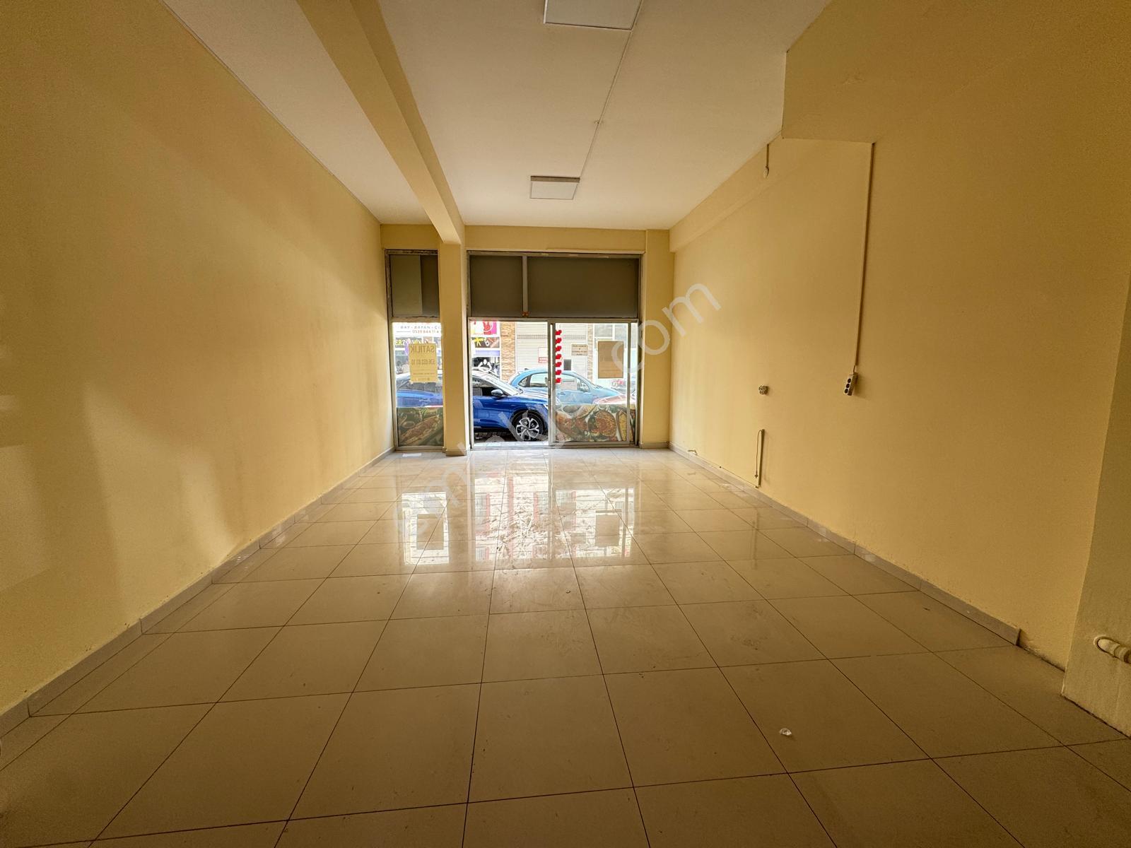 Zeki Emlak'tan Muradiye'de Caddeye Yakın Kiralık İşyeri - Görsel 7