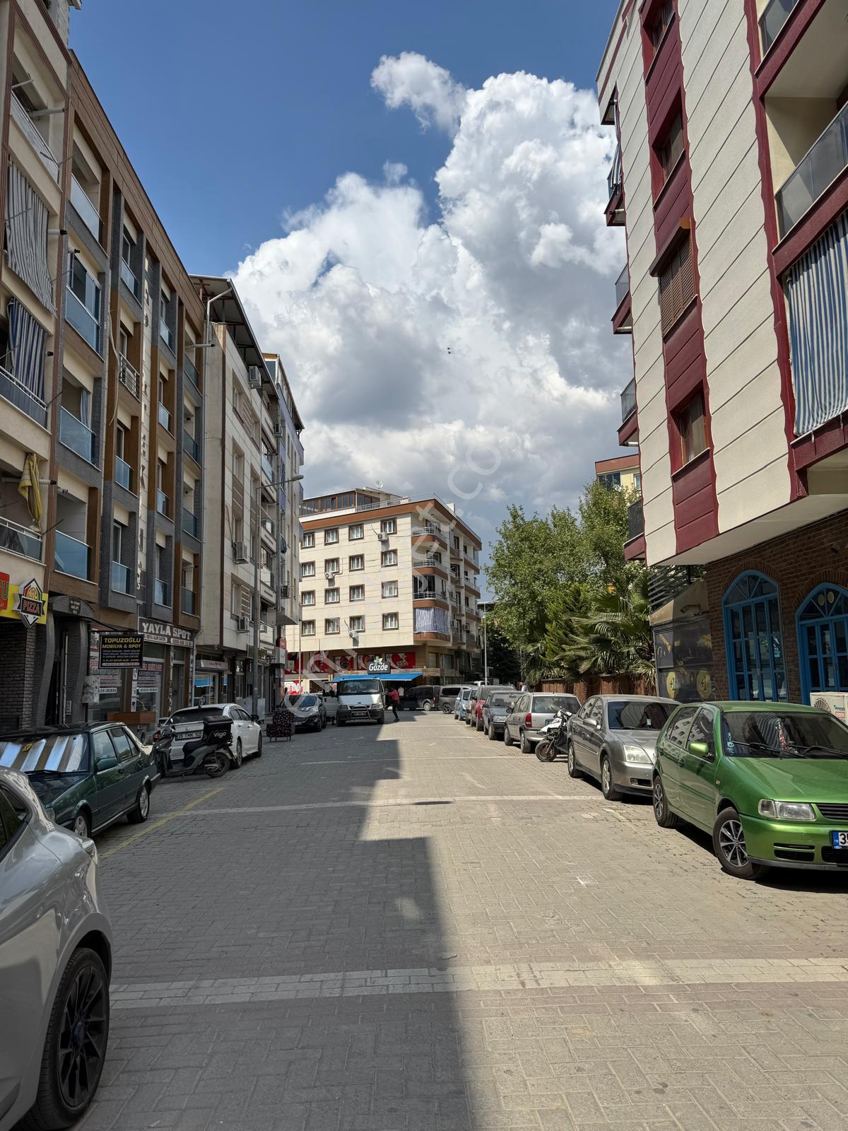 Zeki Emlak'tan Muradiye'de Caddeye Yakın Kiralık İşyeri - Görsel 23