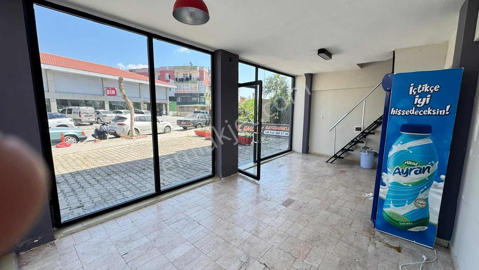 Belek Cumhuriyeti Caddesin Kiralık Köşe Dükkan - Görsel 6