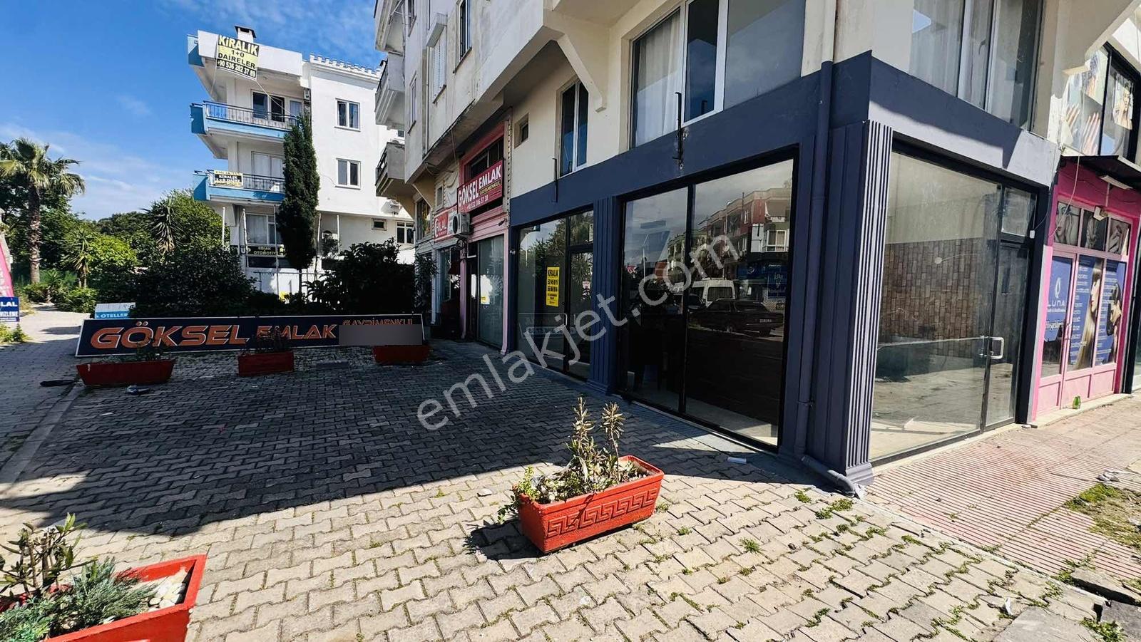 Belek Cumhuriyeti Caddesin Kiralık Köşe Dükkan - Görsel 23