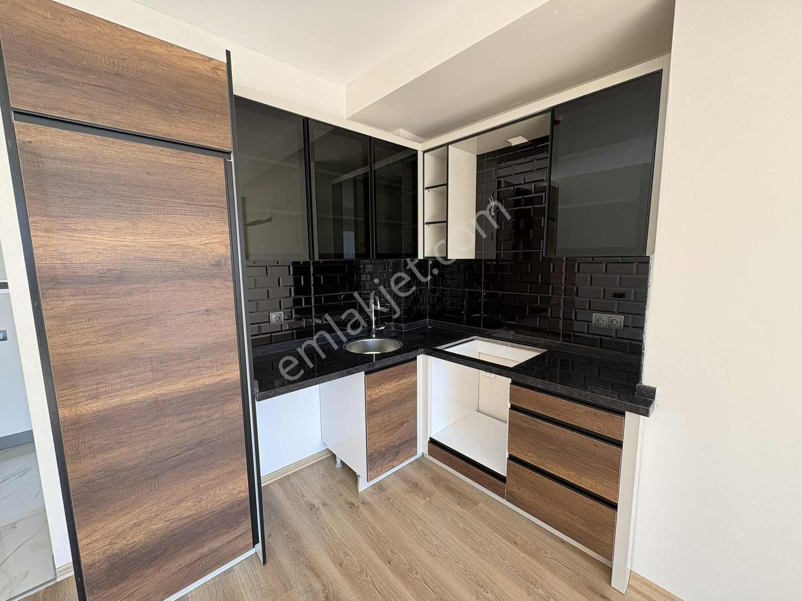 New Form'dan İlkem Flora Da Satılık 1+1 Köşe Daire - Görsel 13