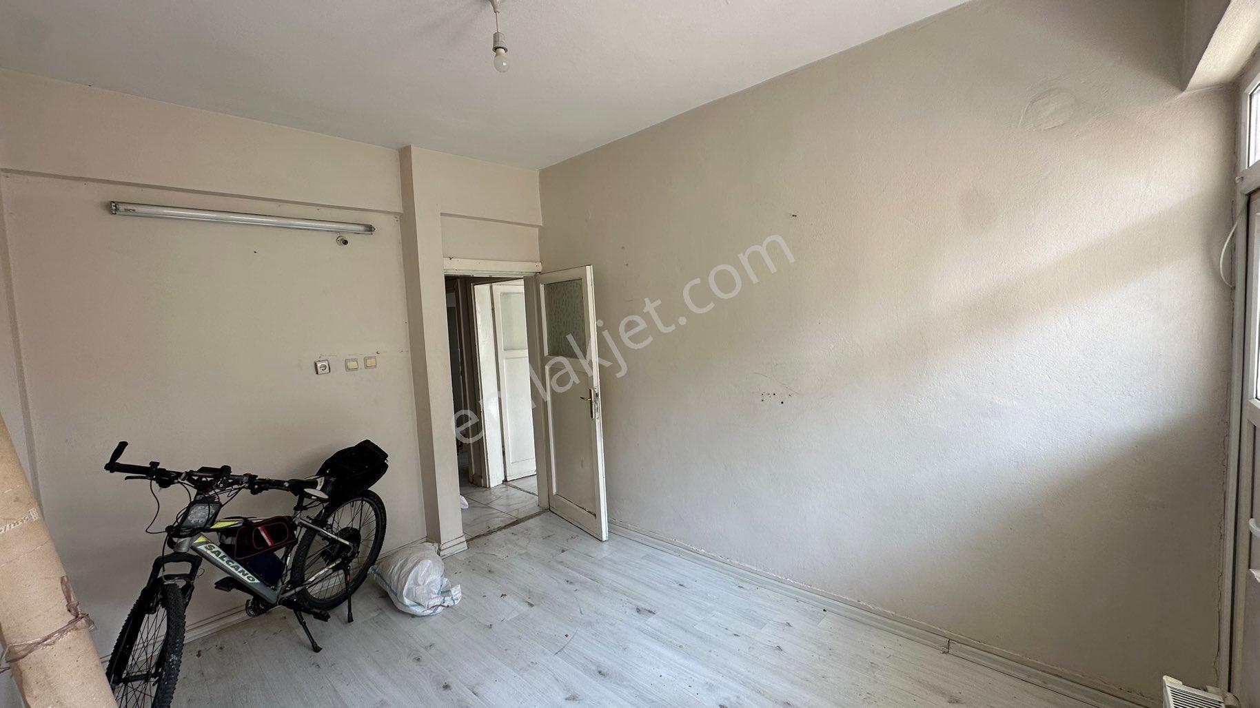 Deniz Gayrimenkul’den Yenişehir Bankalar Arkasında Satılık 2+1 Doğalgazlı Ara Kat Daire - Görsel 8