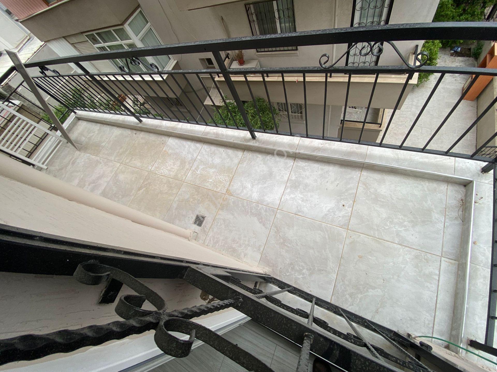 Acill Buca İşçievleri Yiğitler Mah.de 3+1 130m2 Dgazlı Arakat Full Tadilatlı Satılık Daire - Görsel 31