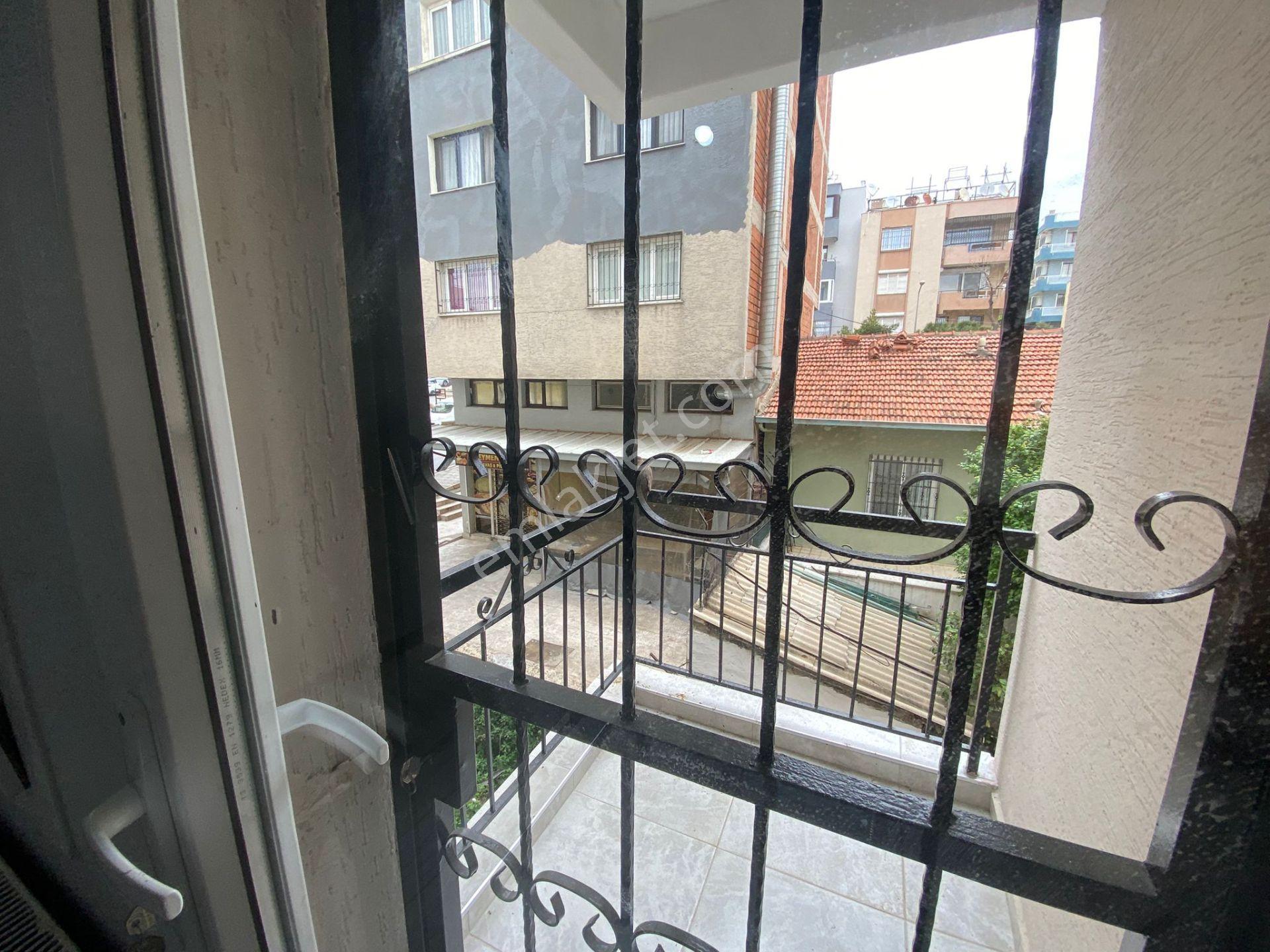 Acill Buca İşçievleri Yiğitler Mah.de 3+1 130m2 Dgazlı Arakat Full Tadilatlı Satılık Daire - Görsel 35