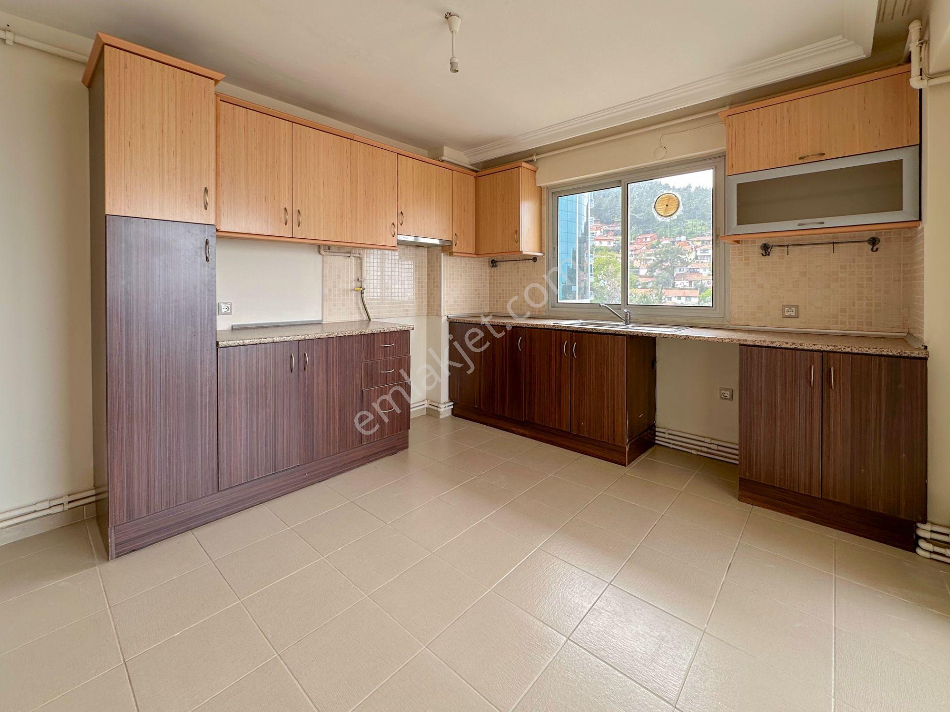 İzmir Narlıdere Narlı Mah. Deniz Manzaralı 156 M2 3+1 Daire - Görsel 12