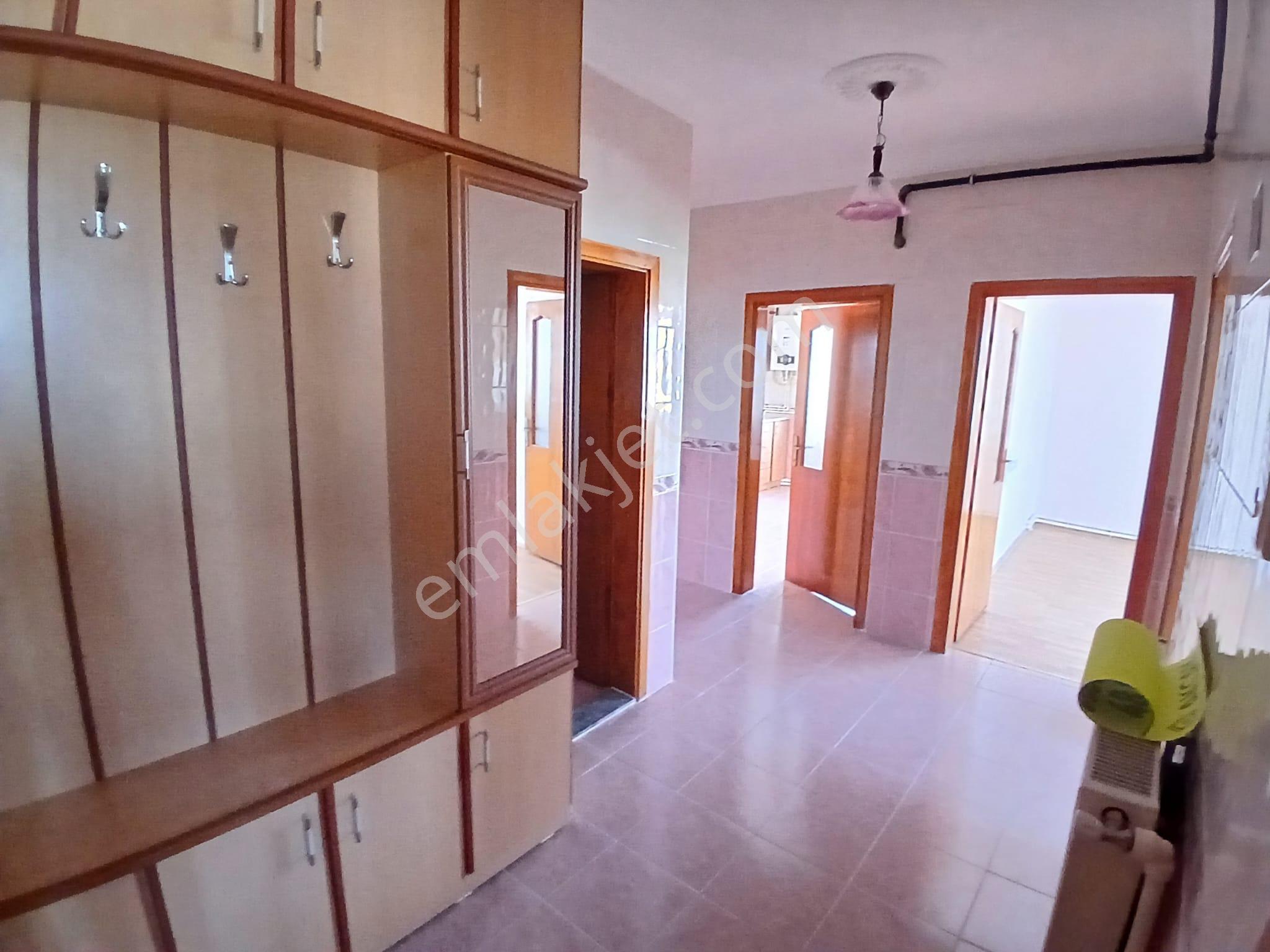 Akçay Emlak'tan Akşehir Koşuyolu Civarında Kiralık Geniş 3+1 Daire - Görsel 18