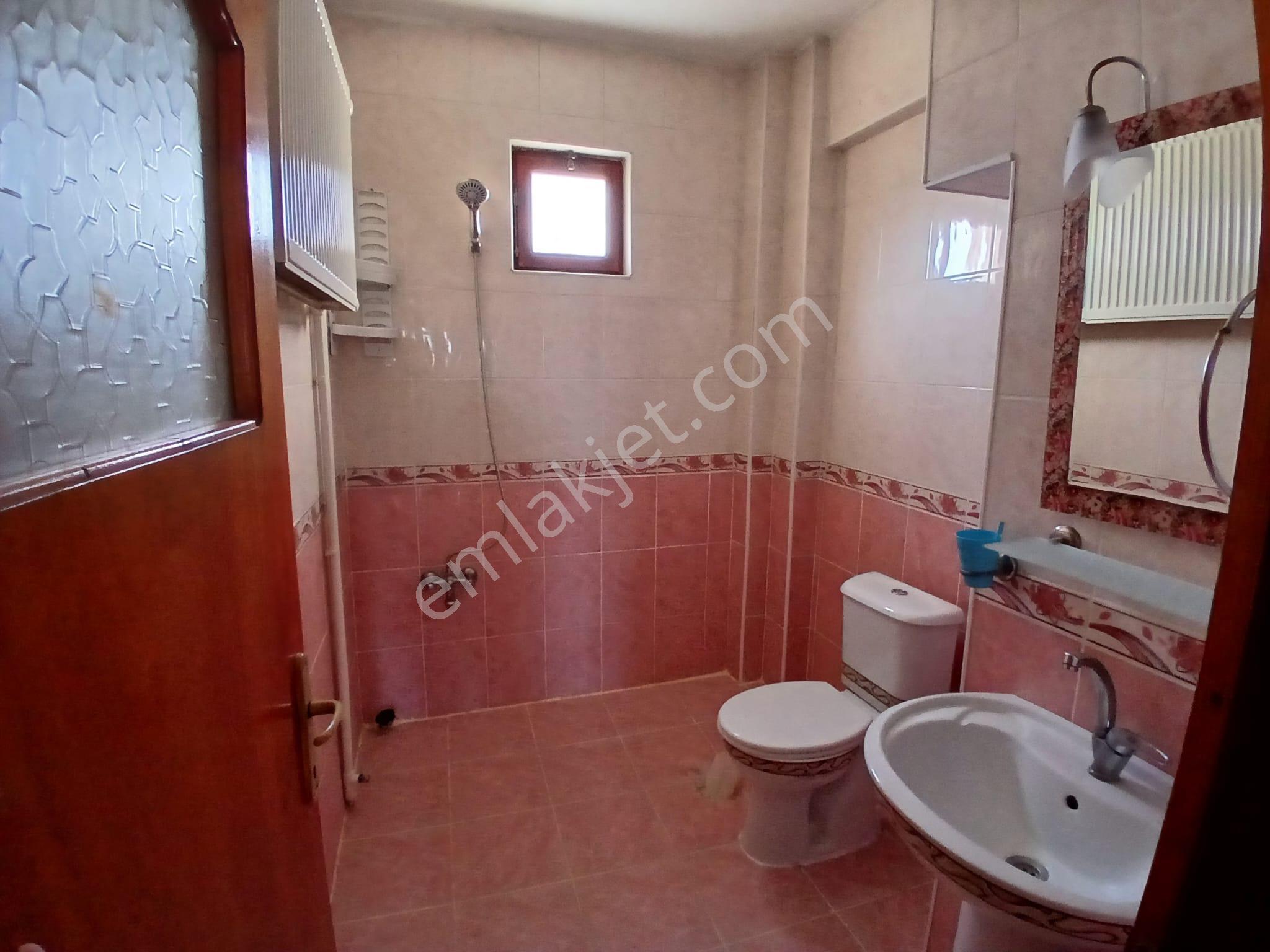 Akçay Emlak'tan Akşehir Koşuyolu Civarında Kiralık Geniş 3+1 Daire - Görsel 33