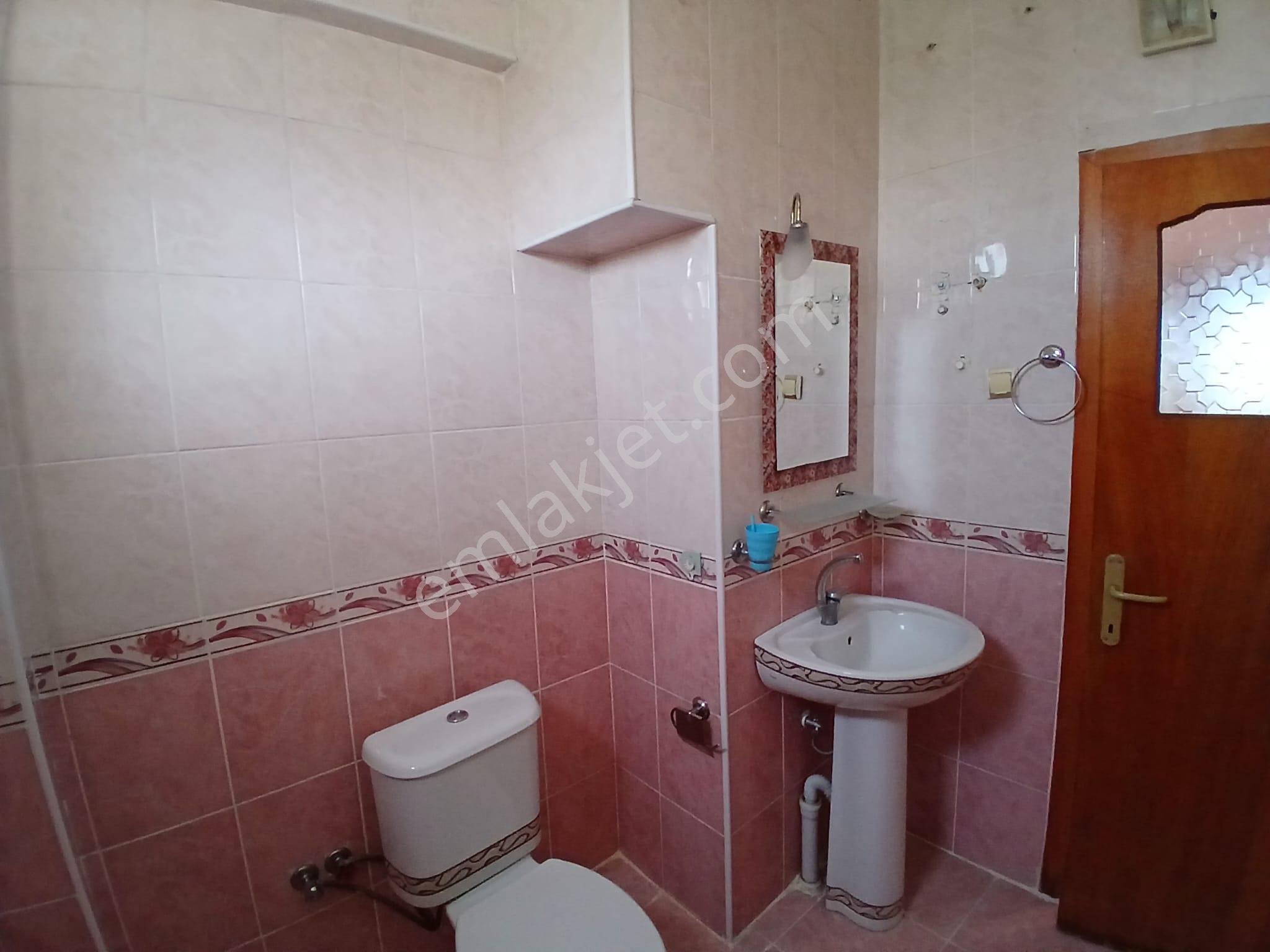 Akçay Emlak'tan Akşehir Koşuyolu Civarında Kiralık Geniş 3+1 Daire - Görsel 15