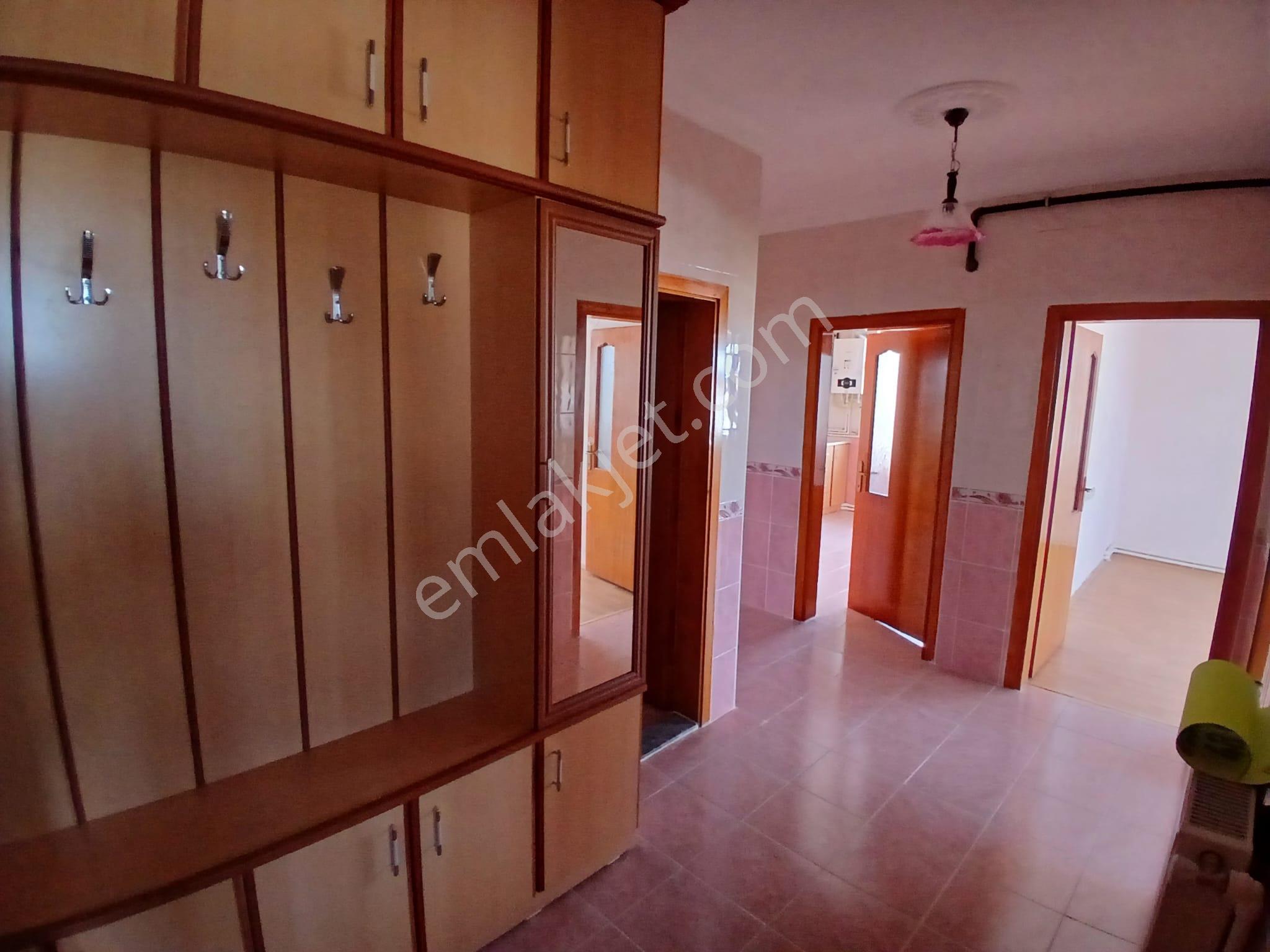 Akçay Emlak'tan Akşehir Koşuyolu Civarında Kiralık Geniş 3+1 Daire - Görsel 35