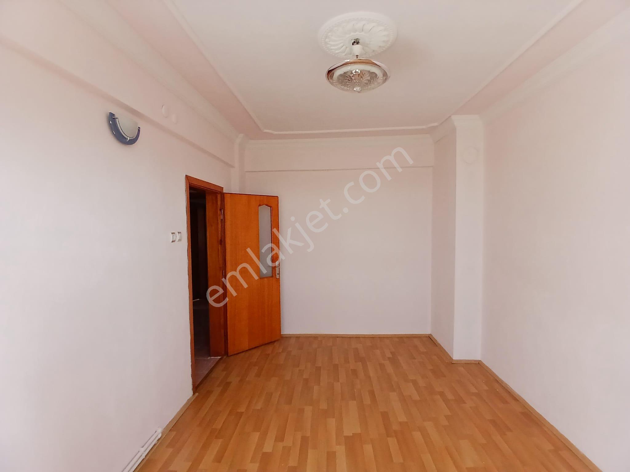 Akçay Emlak'tan Akşehir Koşuyolu Civarında Kiralık Geniş 3+1 Daire - Görsel 30