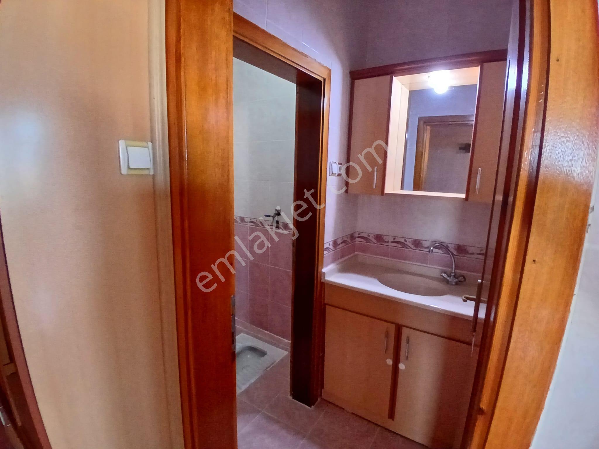 Akçay Emlak'tan Akşehir Koşuyolu Civarında Kiralık Geniş 3+1 Daire - Görsel 16