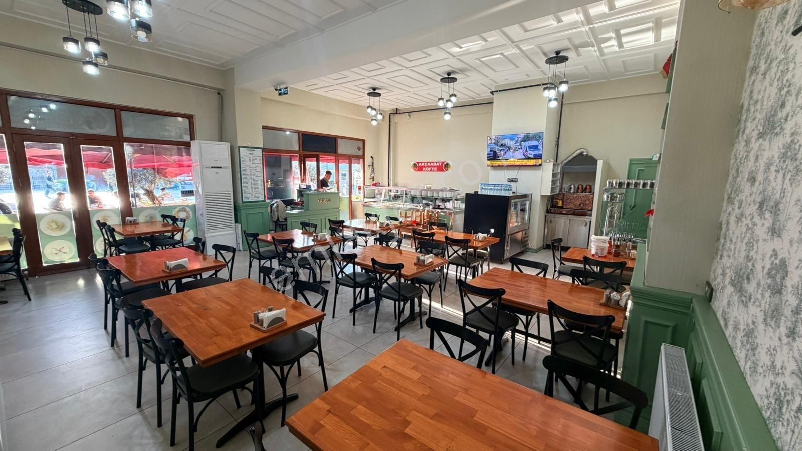 Bulut Emlaktan Saathane Meydanında Devren Kiralık Restoran - Görsel 4