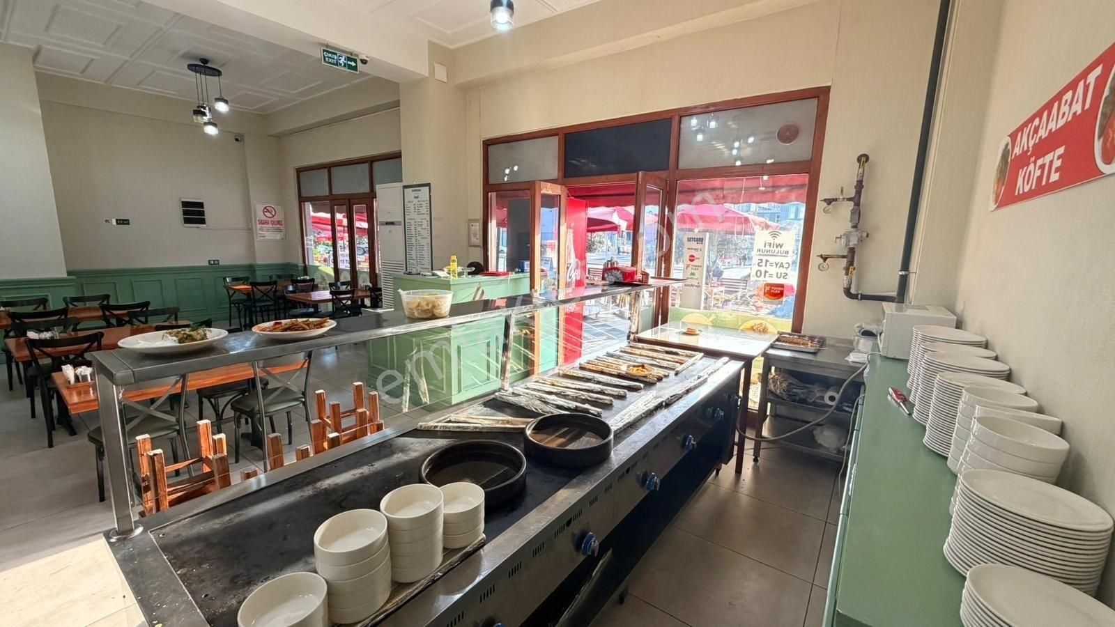 Bulut Emlaktan Saathane Meydanında Devren Kiralık Restoran - Görsel 14