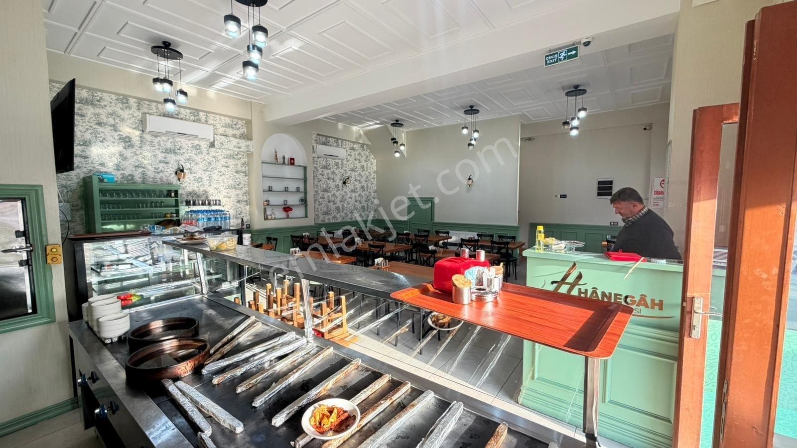 Bulut Emlaktan Saathane Meydanında Devren Kiralık Restoran - Görsel 15