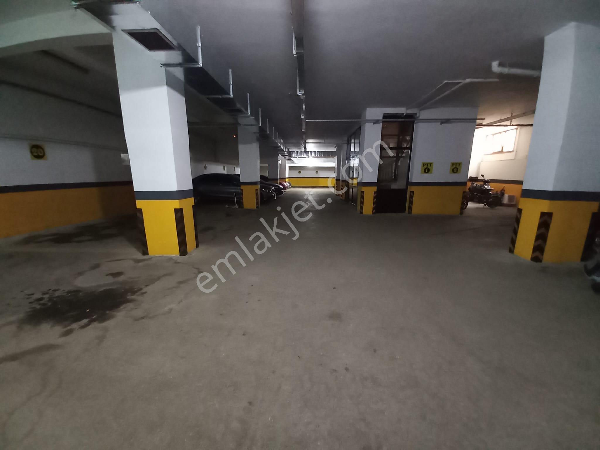 Maltepe Çarşı Merkezi Konumda Kapalı Otopark 3+1 İskanlı 120 M2 - Görsel 27