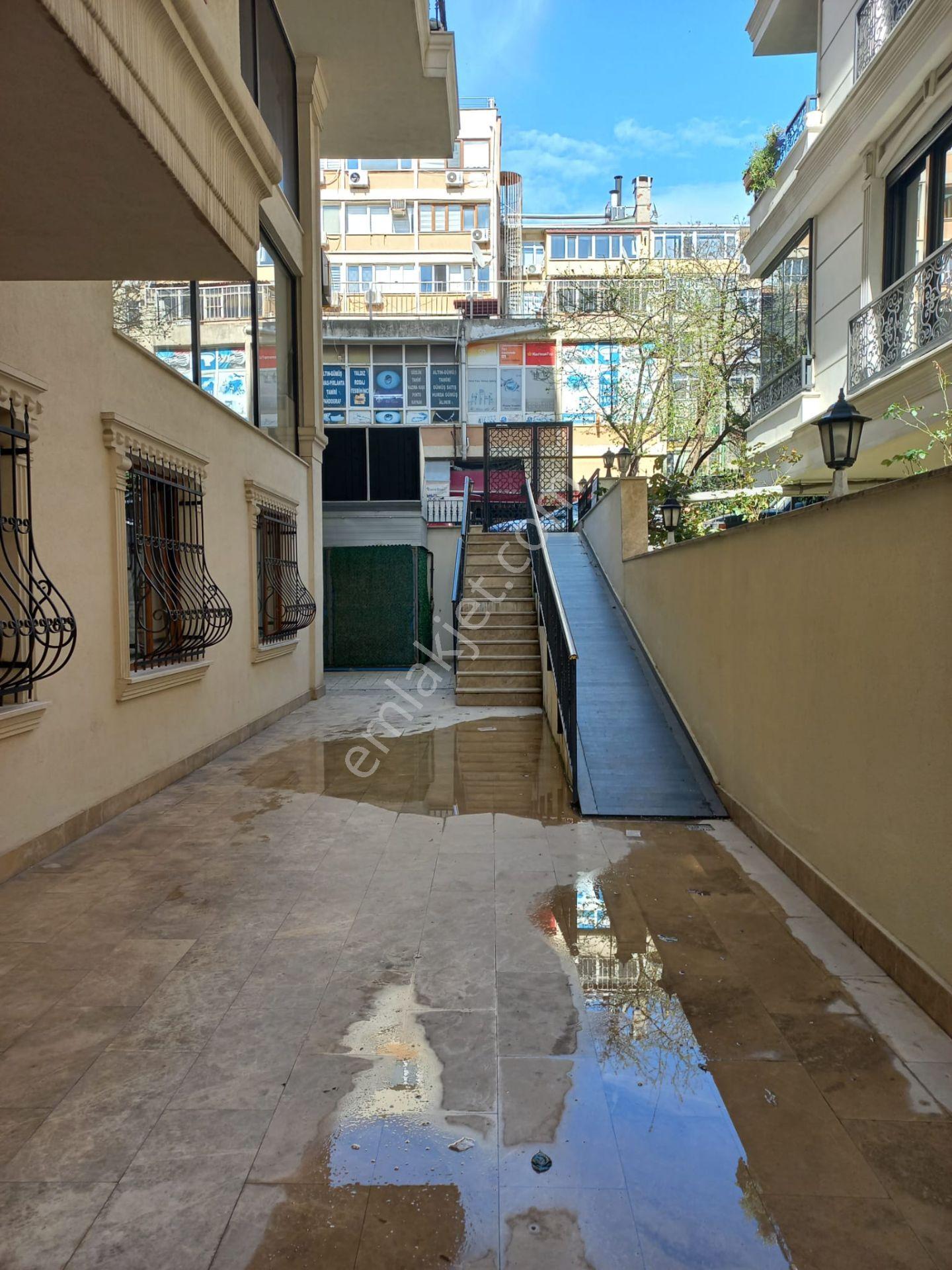 Maltepe Çarşı Merkezi Konumda Kapalı Otopark 3+1 İskanlı 120 M2 - Görsel 26