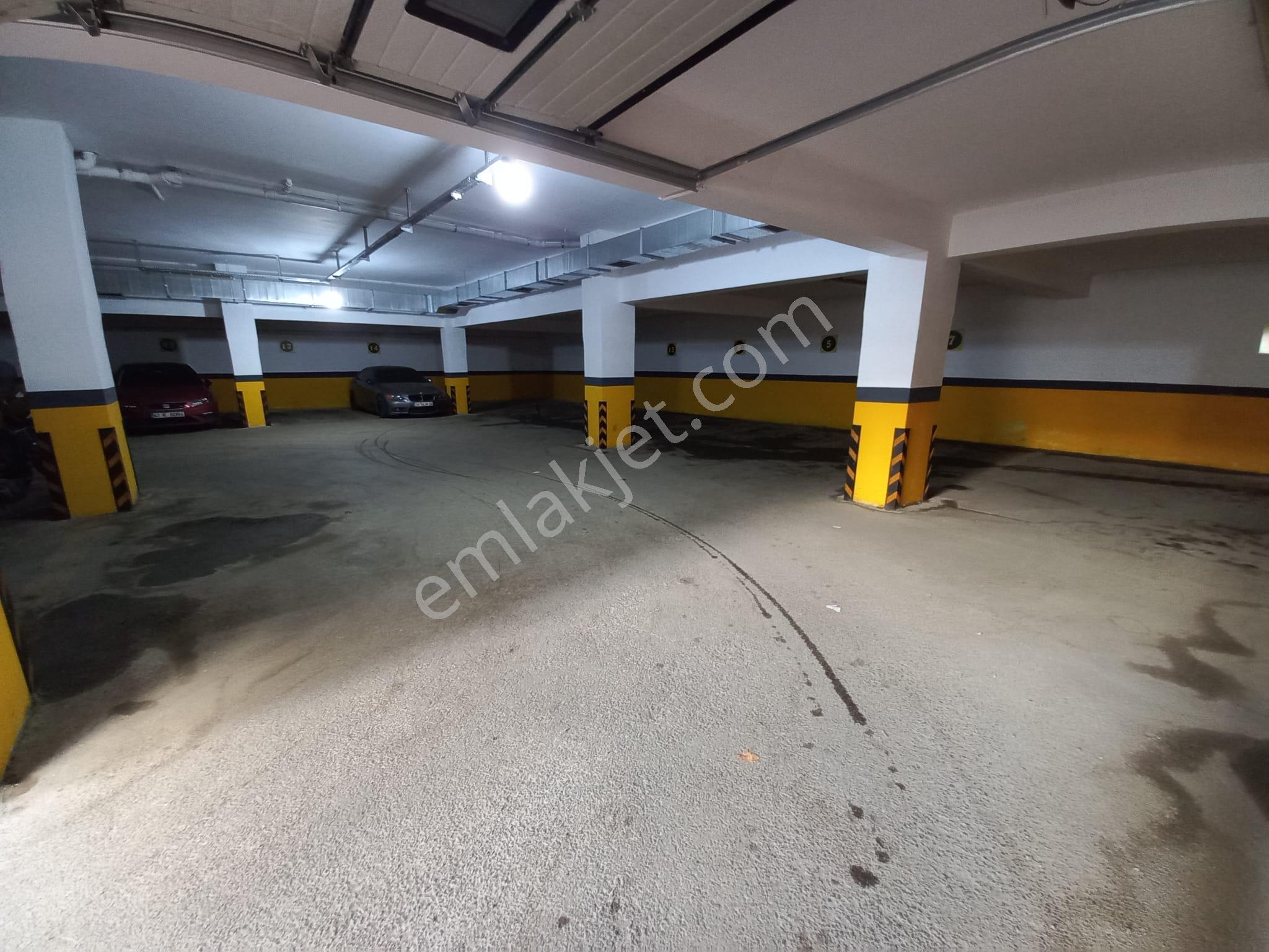 Maltepe Çarşı Merkezi Konumda Kapalı Otopark 3+1 İskanlı 120 M2 - Görsel 29