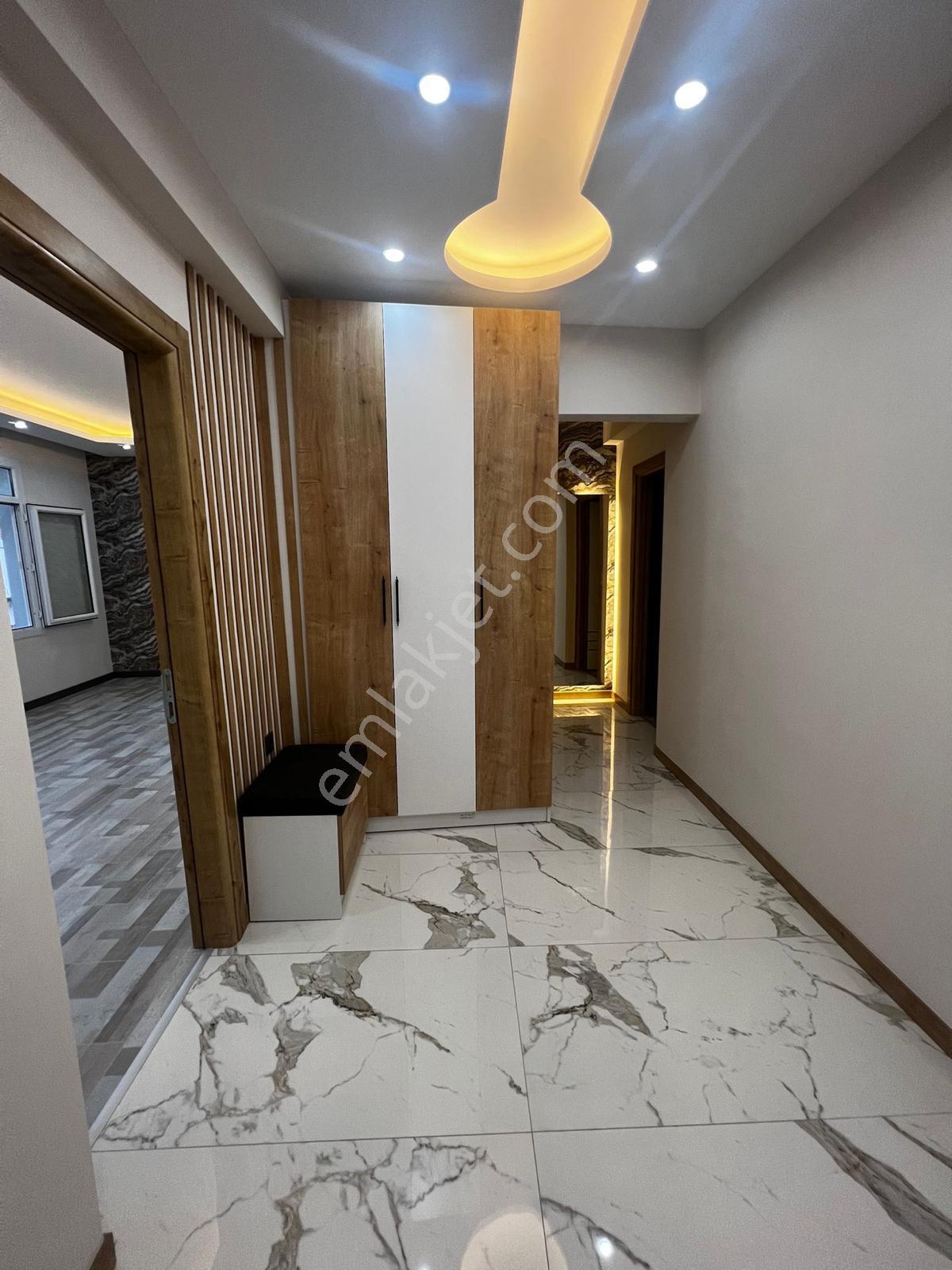 Akbay Gayrimenkul'den 3+1 Merkezi Konumda Kiralık Daire - Görsel 3