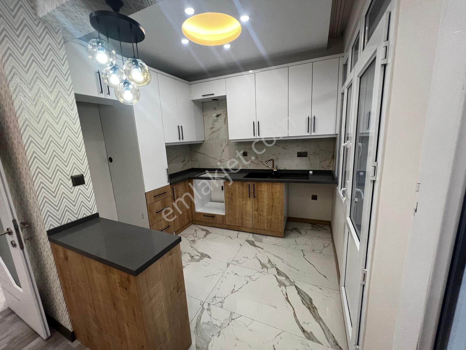 Akbay Gayrimenkul'den 3+1 Merkezi Konumda Kiralık Daire - Görsel 29