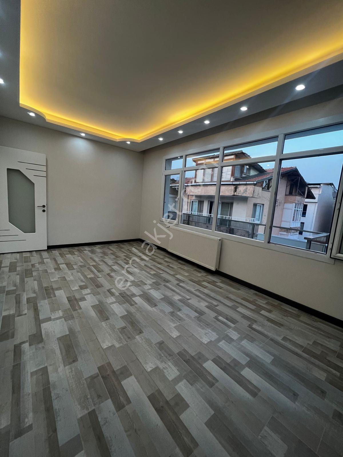 Akbay Gayrimenkul'den 3+1 Merkezi Konumda Kiralık Daire - Görsel 17