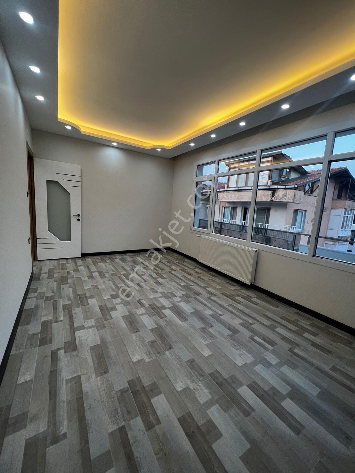 Akbay Gayrimenkul'den 3+1 Merkezi Konumda Kiralık Daire - Görsel 16