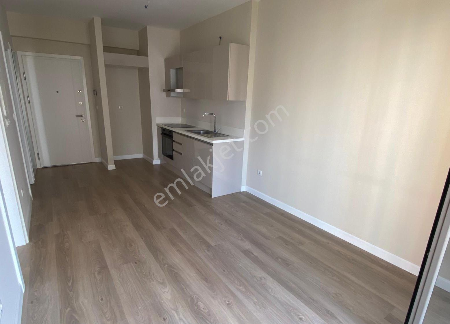 Sur Cadde Üzerinde Kiralık 1+1 Boş Daire - Görsel 12