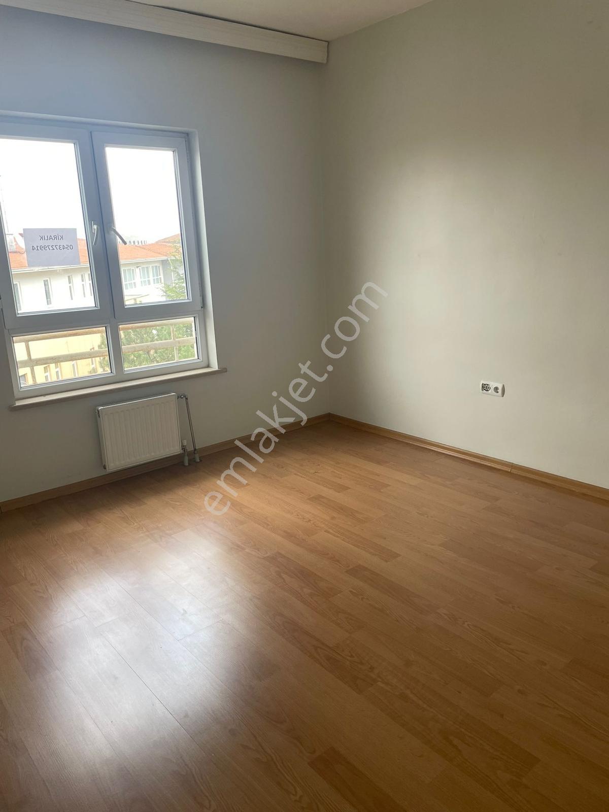 Re/max Ay 'dan Sakarya Akyazı Tokı Evlerınde Kıralık 2+1 Daıre - Görsel 4