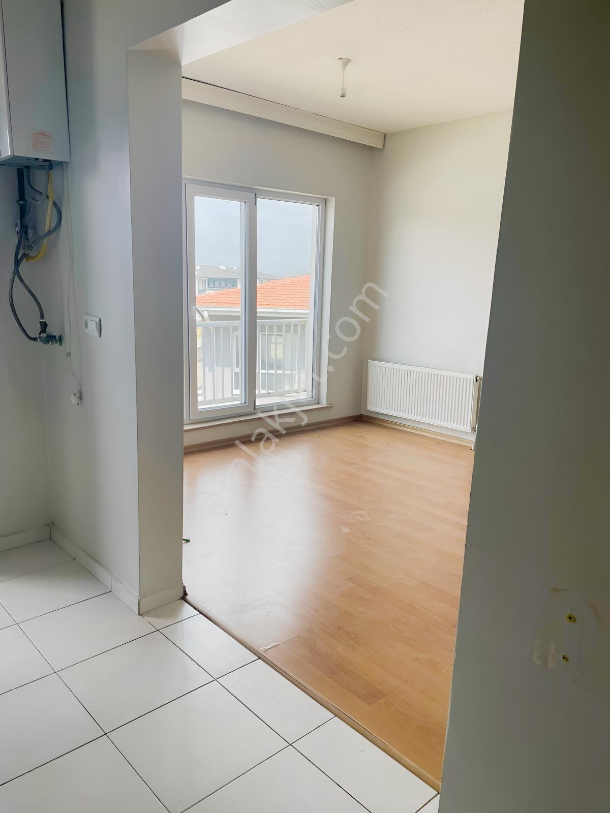 Re/max Ay 'dan Sakarya Akyazı Tokı Evlerınde Kıralık 2+1 Daıre - Görsel 10