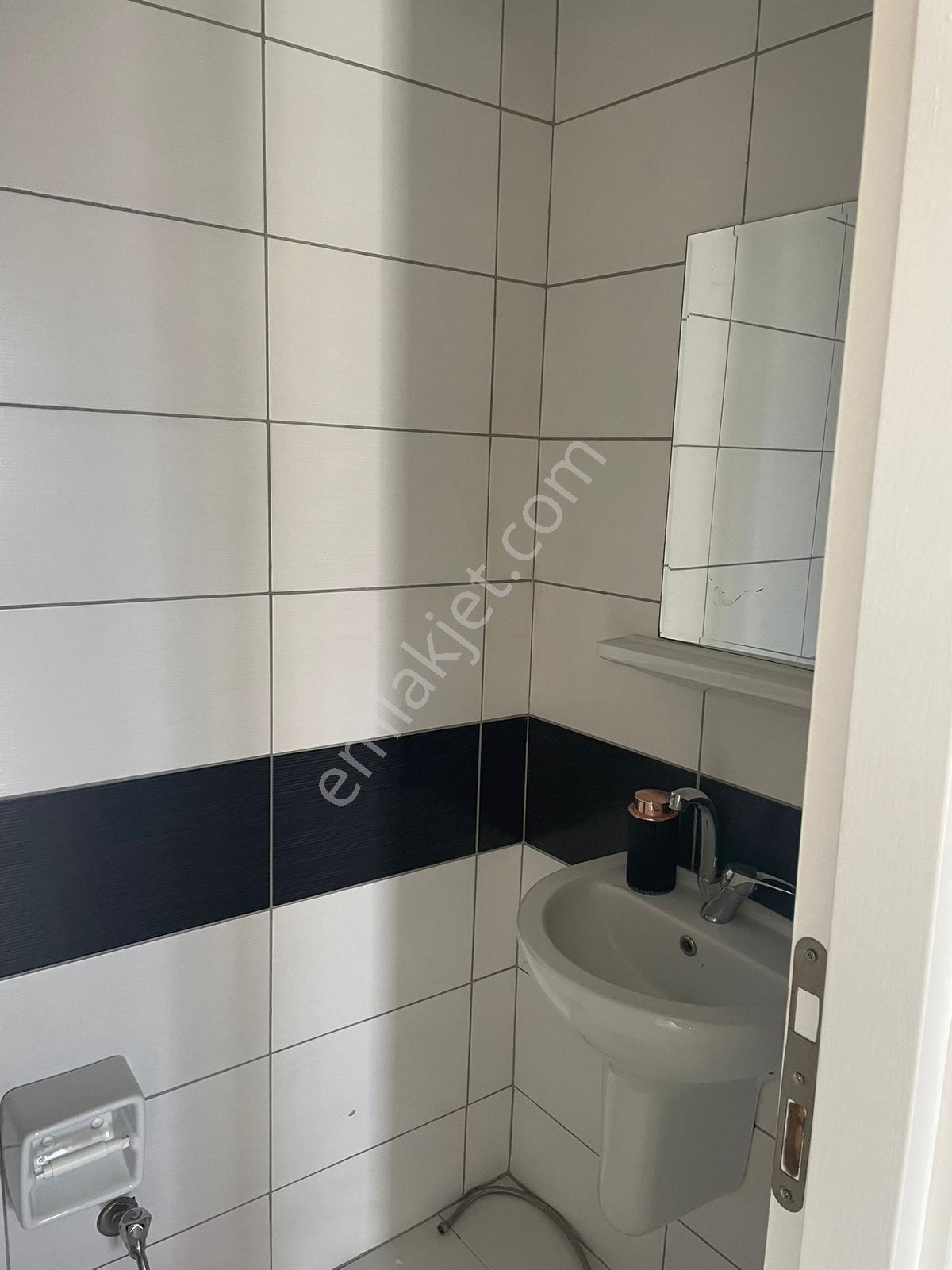 Re/max Ay 'dan Sakarya Akyazı Tokı Evlerınde Kıralık 2+1 Daıre - Görsel 9