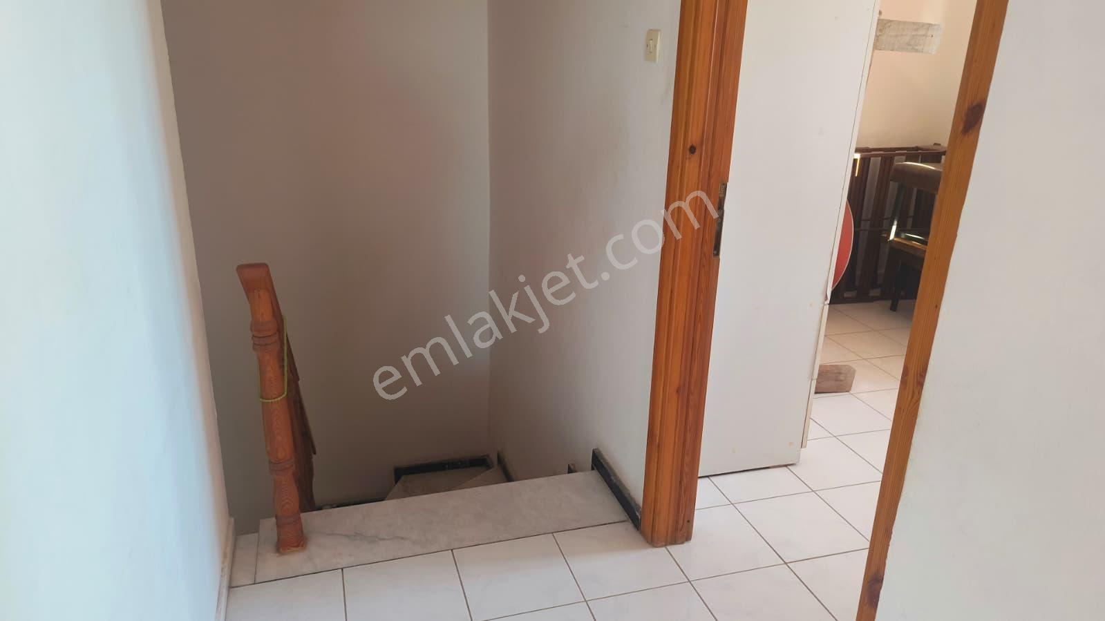Sarımsaklı Da Denize Sıfır Satılık Villa 3+1 Bahçeli İkiz Villa - Görsel 19