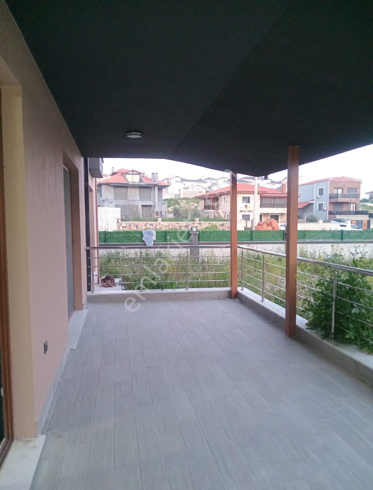 Foça Bağarasında 510 M² Arsa İçinde 4+1 Tam Müstakil Villa - Görsel 12