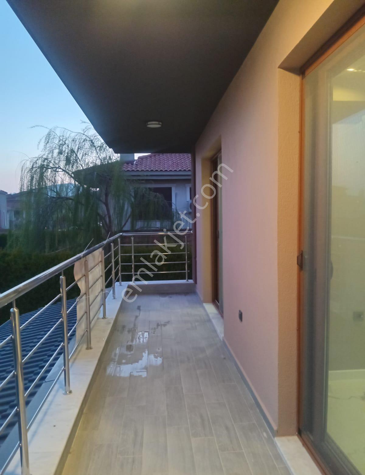 Foça Bağarasında 510 M² Arsa İçinde 4+1 Tam Müstakil Villa - Görsel 33