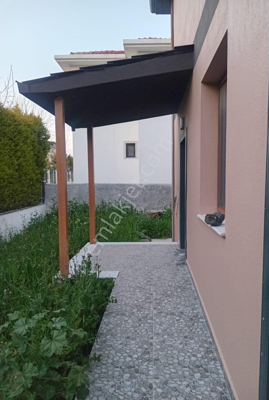 Foça Bağarasında 510 M² Arsa İçinde 4+1 Tam Müstakil Villa - Görsel 3