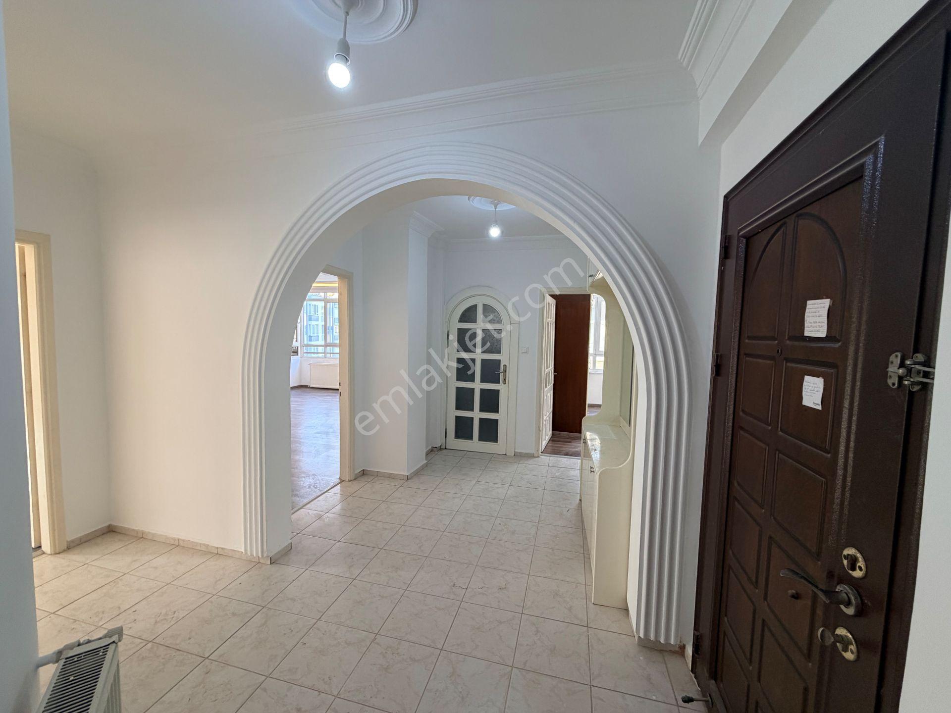 Emlakparktan Saray Mahallesi Hal Kavşağında Düzayak Kiralık 4+1 - Görsel 30