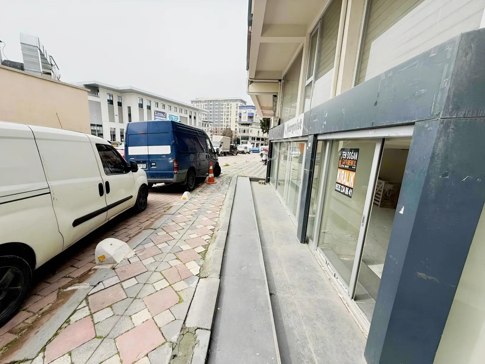 Tek Doğan'dan Kiralık Giriş Dükkan 200m2 Tek Taban - Görsel 5