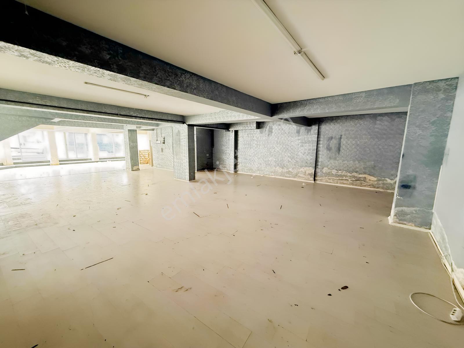 Tek Doğan'dan Kiralık Giriş Dükkan 200m2 Tek Taban