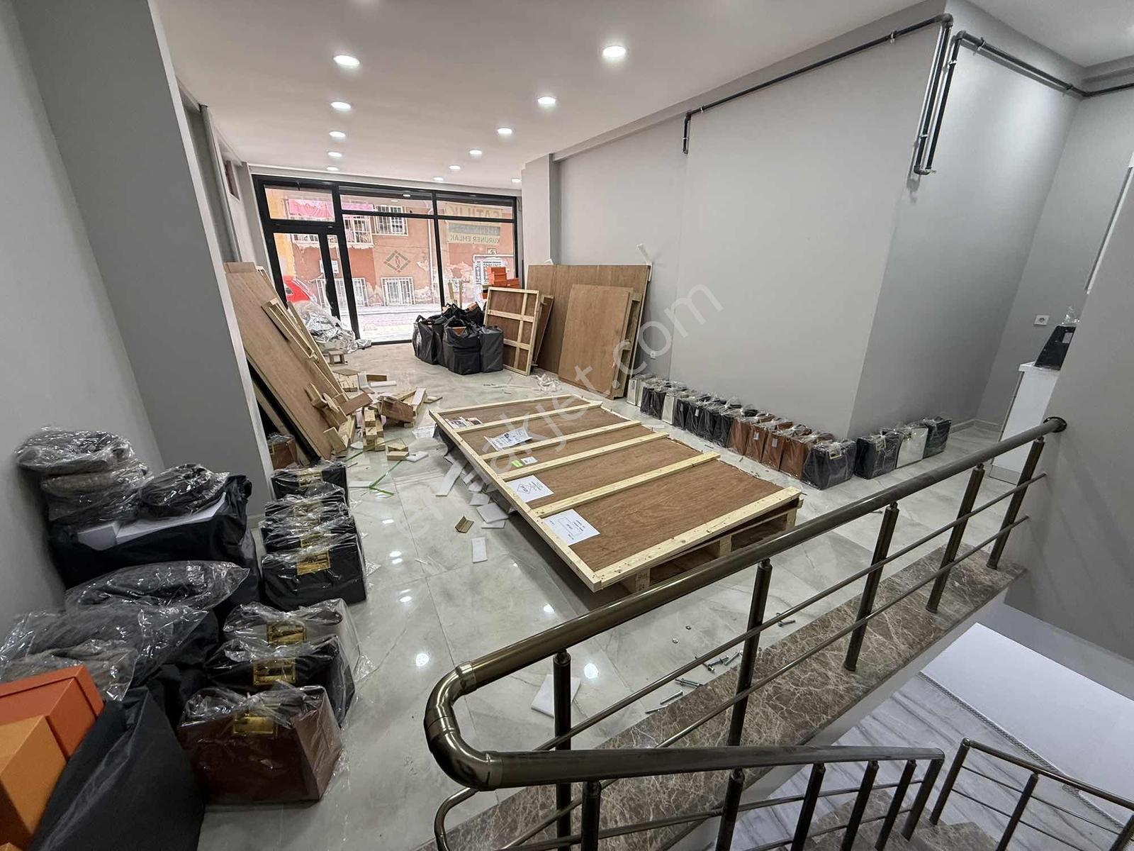 Tek Doğan'dan Veliefendide Satılık 2 Katlı Dükkan 130m2 - Görsel 4